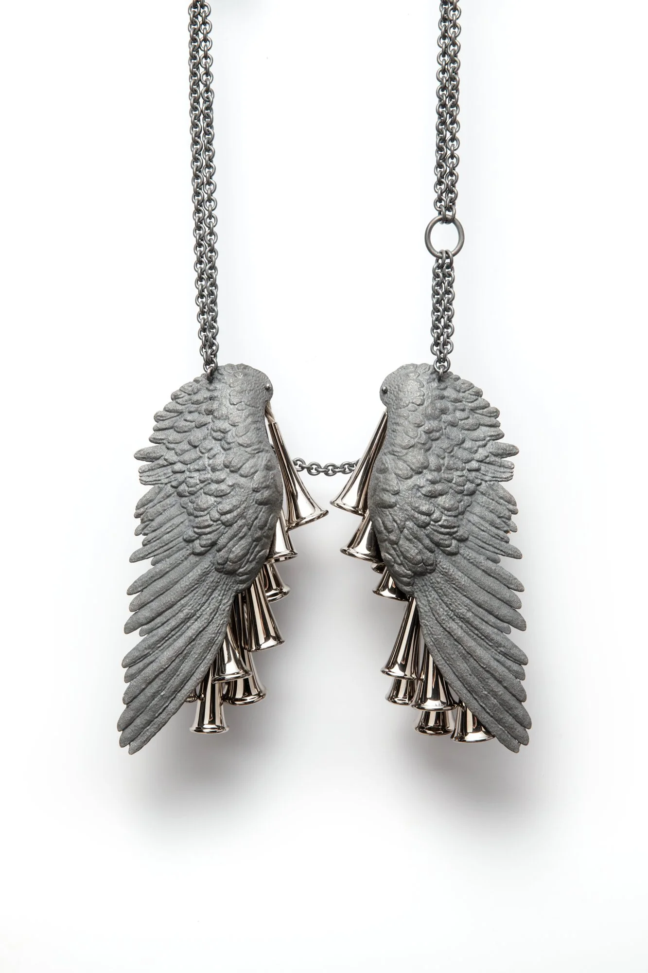 Necklace Wings and Trumpets 2021 frontside silver glass, linen.jpg