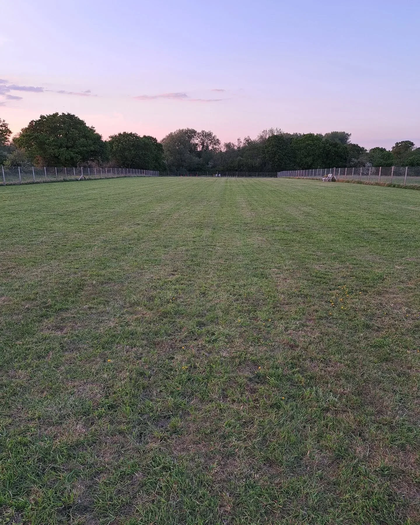 Freshly mown and waiting for  you🐾🐾🐶

#dogfieldscheshire
#securedogfields
#thefieldollerton
#dogsofflead
#dogsrunfree
#dogsonholidayuk