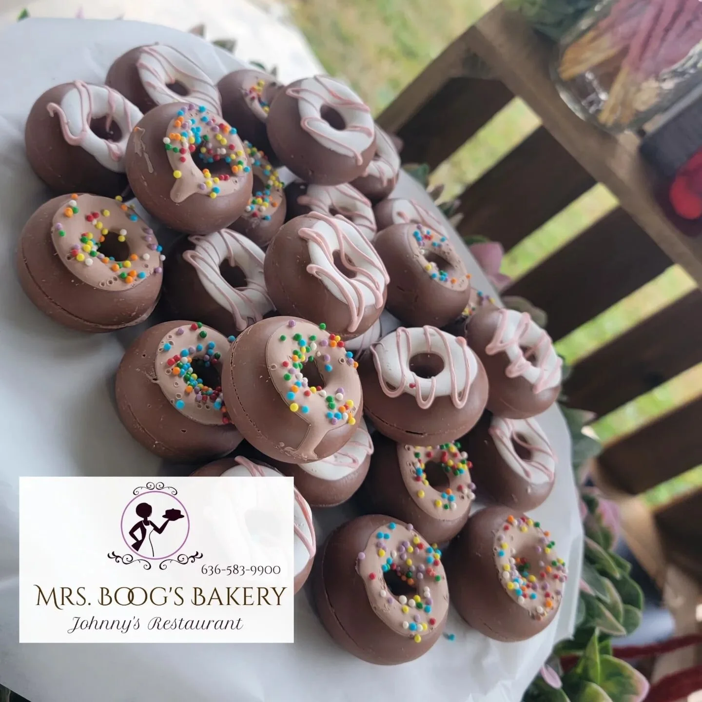 I loved designing this candy bar spread for a graduation party!!! It was so much fun thank you Aubrey for letting me part of your graduation celebration! 

#getinmybelly #instafood #charcuterie #candy #candybarparty #sweettoothforever #foodporn #part