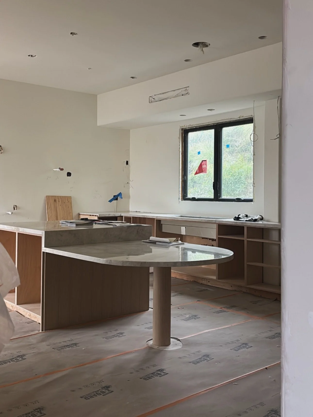 The real work in a full remodel and design isn&rsquo;t just what you see at the end.
It&rsquo;s the pantry layout.
The way the kitchen flows into the family room.
The reworked upstairs wing.
The rebuilt primary bath.
The closets that finally make sen