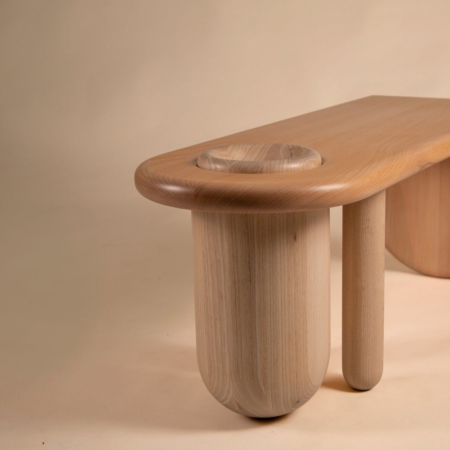 Domo Bench