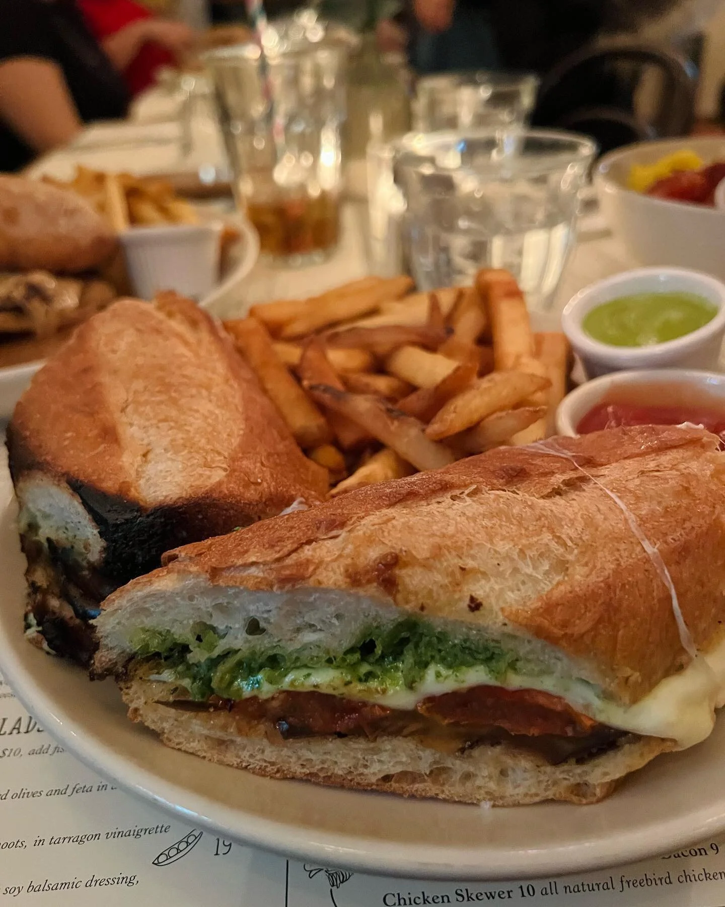 @jackswifefreda !! One of those places in NYC that everyone has heard of that I&rsquo;ve never gotten to try. Super cute, vibey restaurant with a menu that is served all day - breakfast lunch and dinner. We all know breakfast is my favorite meal of t