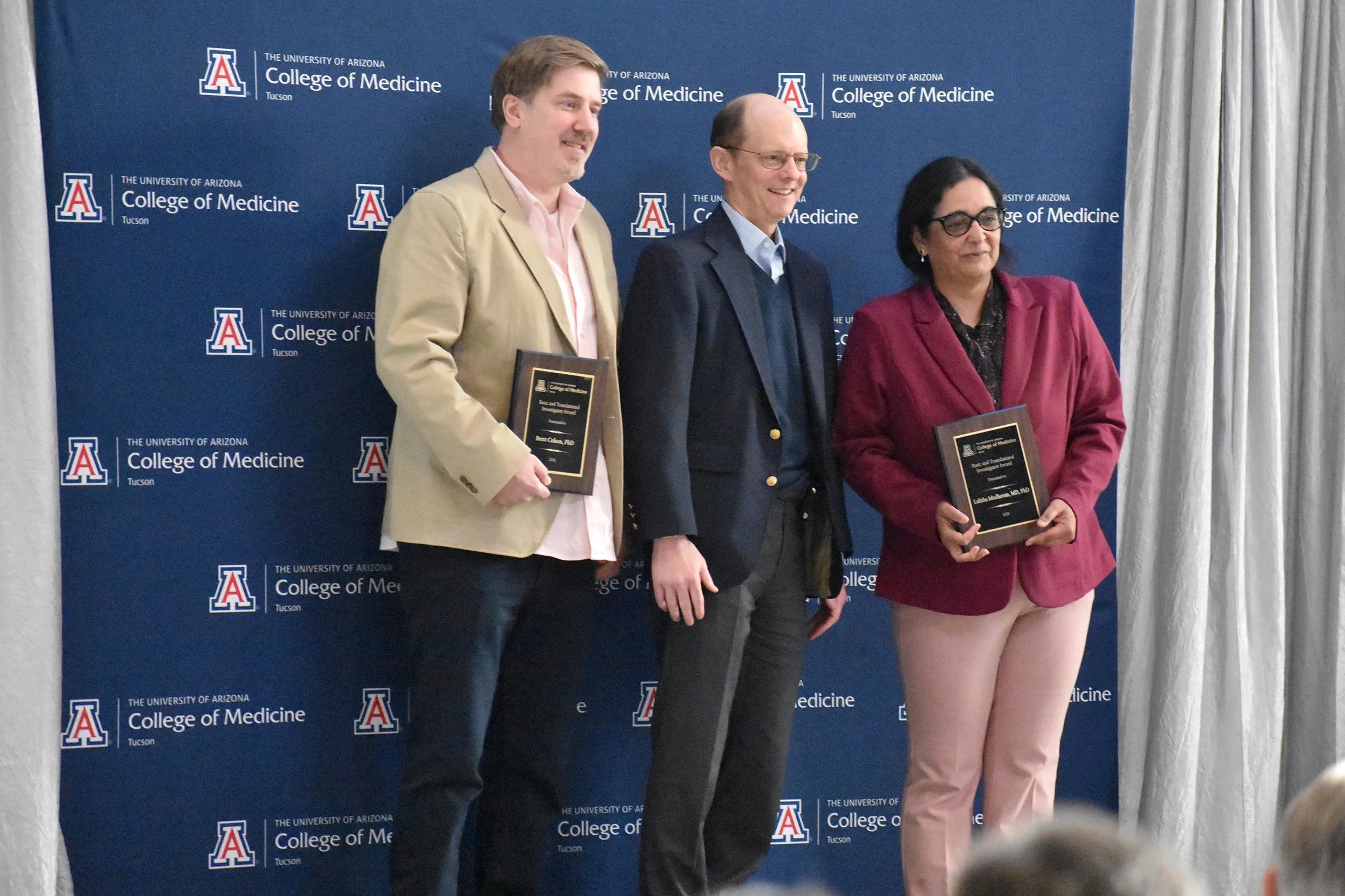 02_COM-T-Faculty-Teaching-Awards_03.10.26_DSC_8001_2600x1733px.JPG.webp