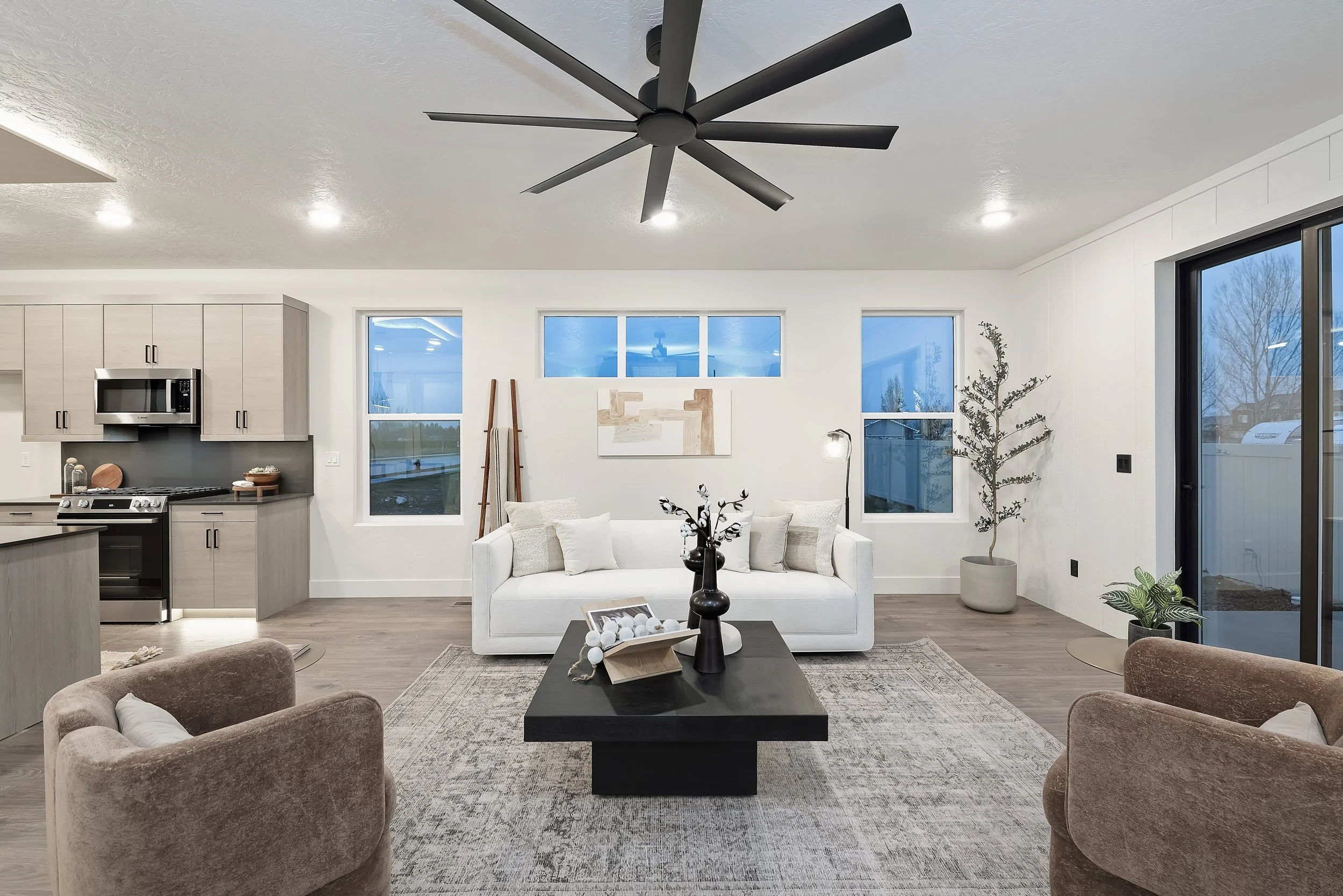 10-60 N Feather Reed Ave_034.jpg