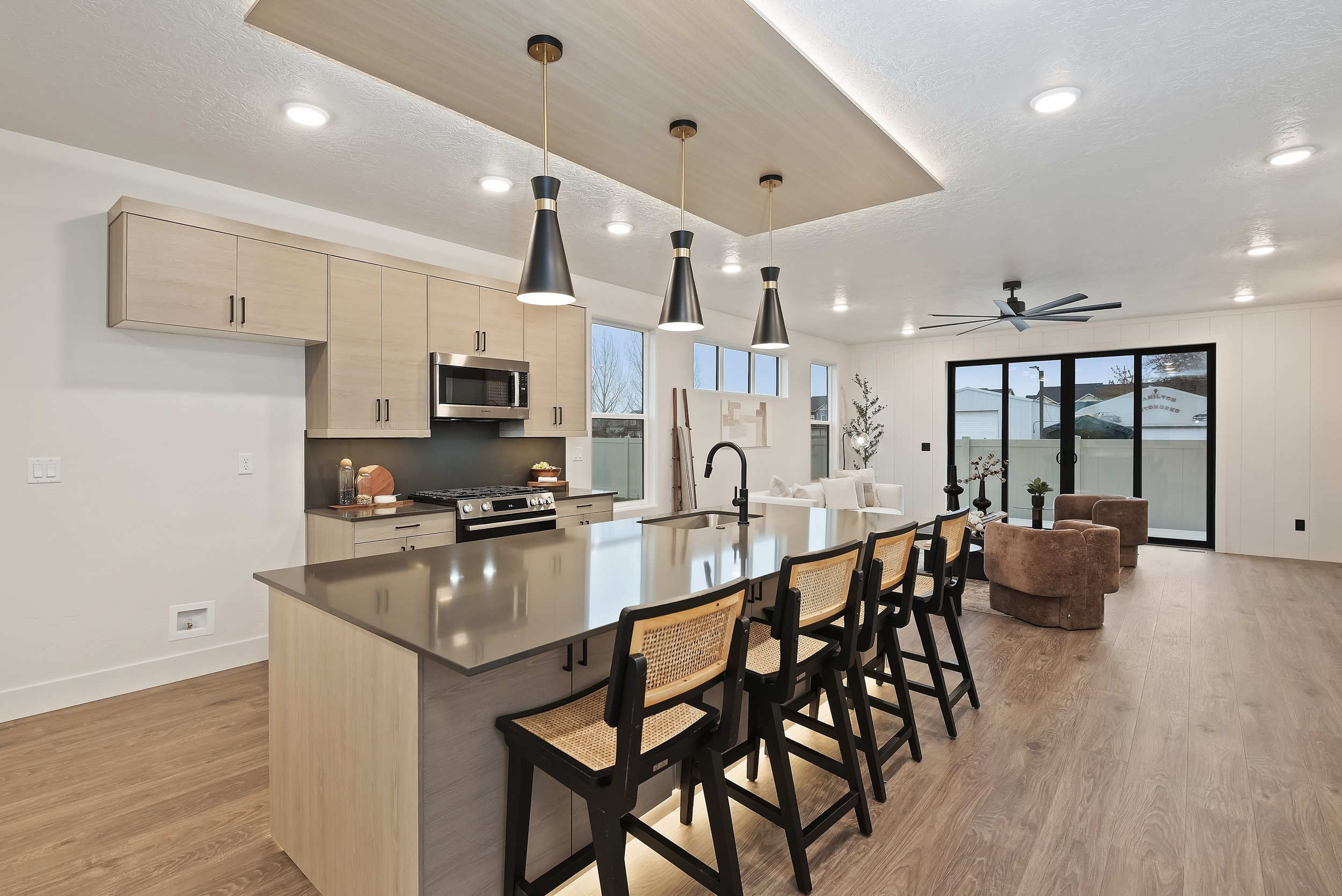 14-60 N Feather Reed Ave_003.jpg
