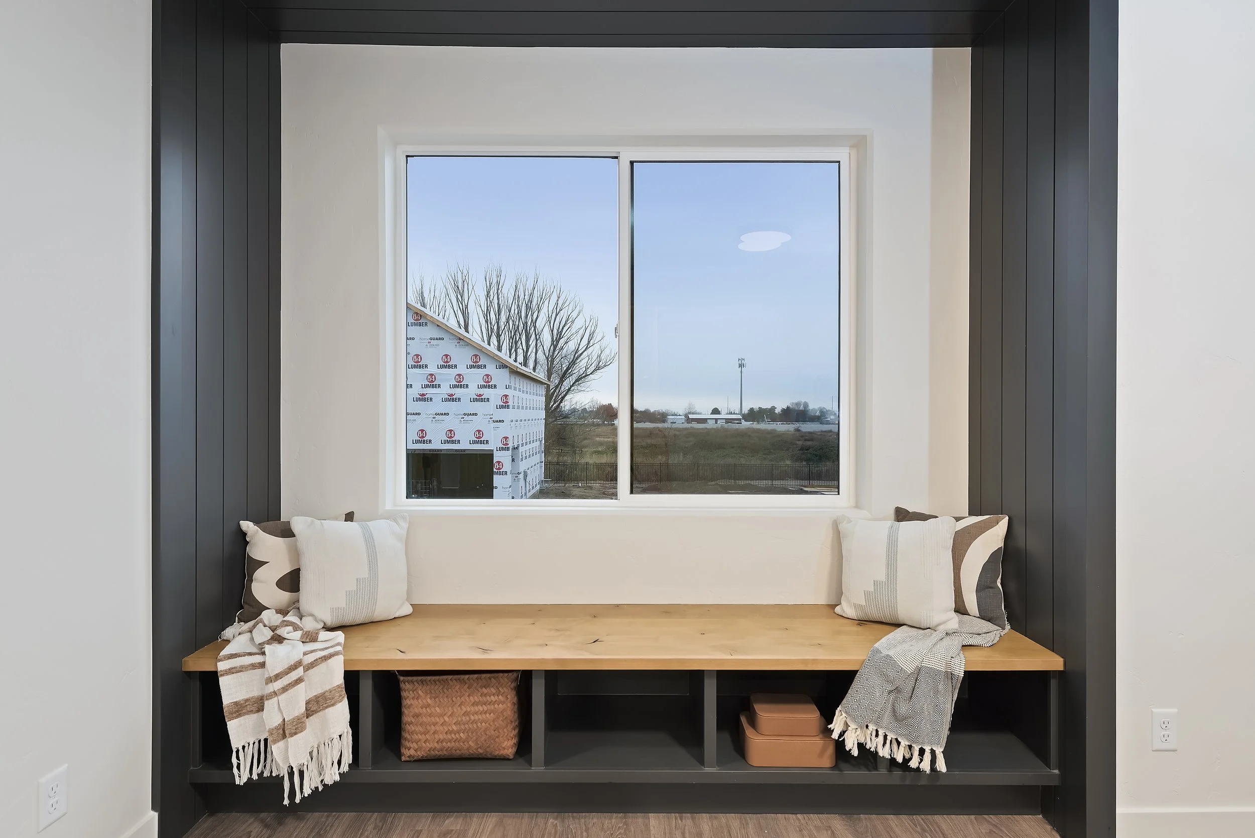 32-60 N Feather Reed Ave_028.jpg