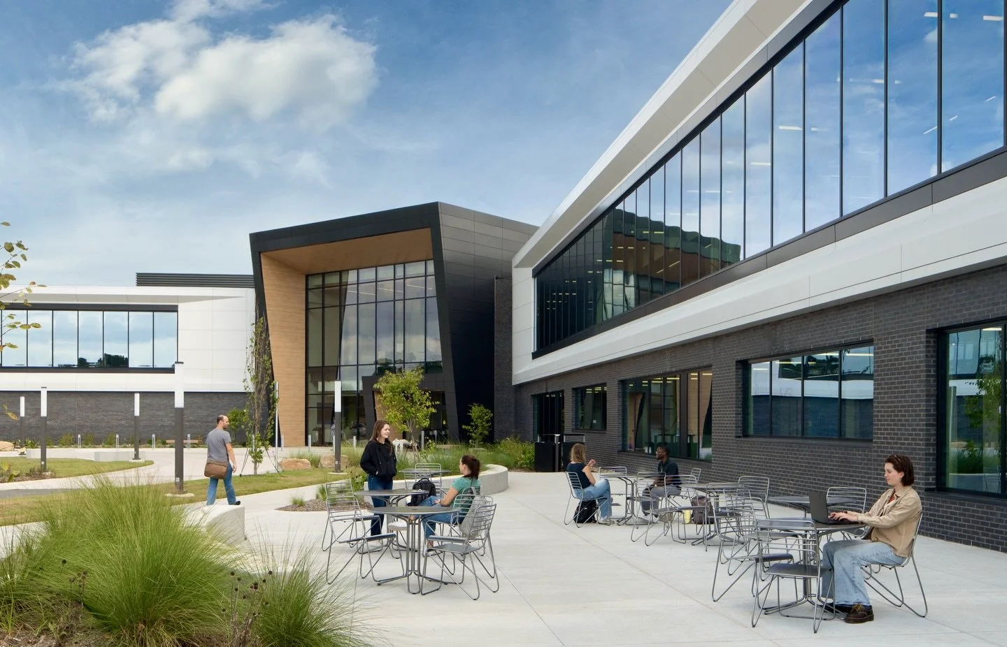 State-of-the-art 67,000-square-foot advanced manufacturing training facility for Johnston Community College.

This project included exterior and interior metal framing, insulation, drywall, finishing, acoustical ceilings, specialty and wood ceilings,