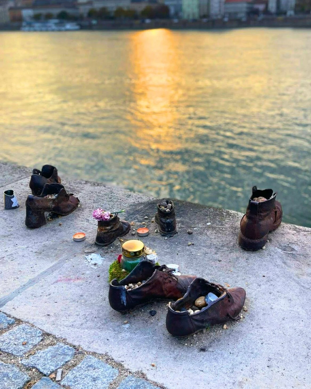 Silent shoes along the Danube&hellip; a powerful reminder of lives lost, and the resilience of Budapest. This memorial invites us to pause, reflect, and honor history while standing in one of the city&rsquo;s most poignant places.

Visit, reflect, an