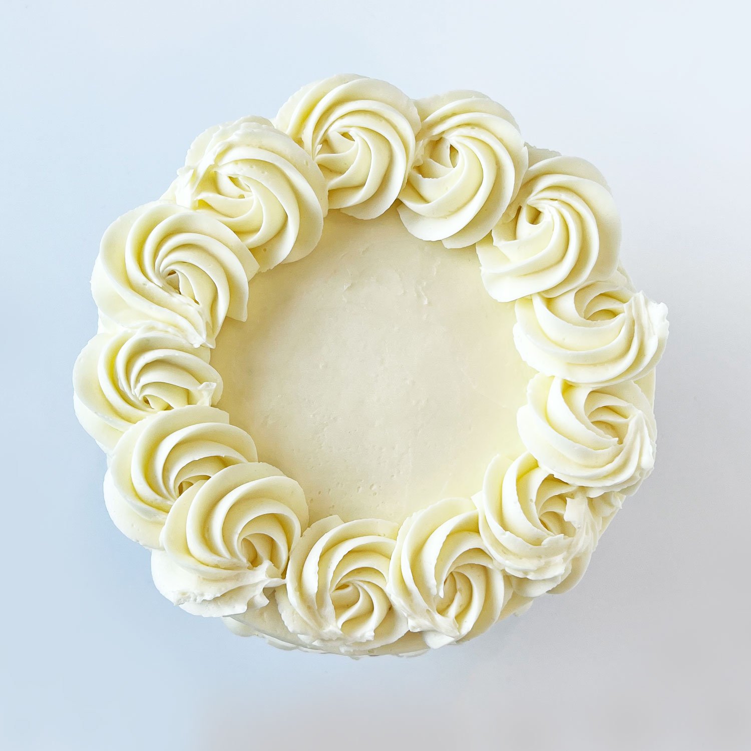 buttercream_cake_top_view.jpg