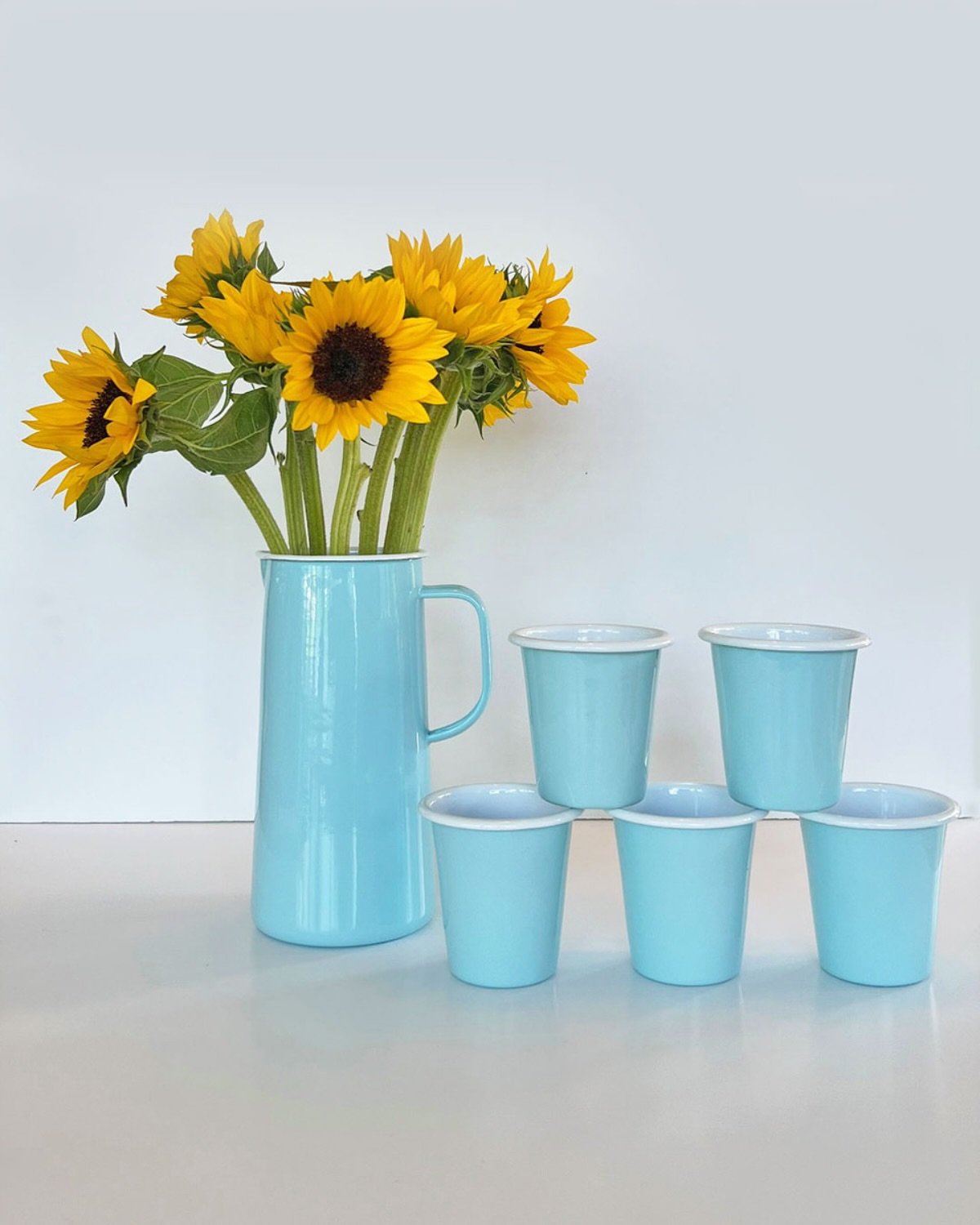 From picnic to party &mdash; make every table pop with our bold, colorful &amp; sustainable enamel dish ware collection from @falconenamel 🌻

Link to see the full collection in our stories today