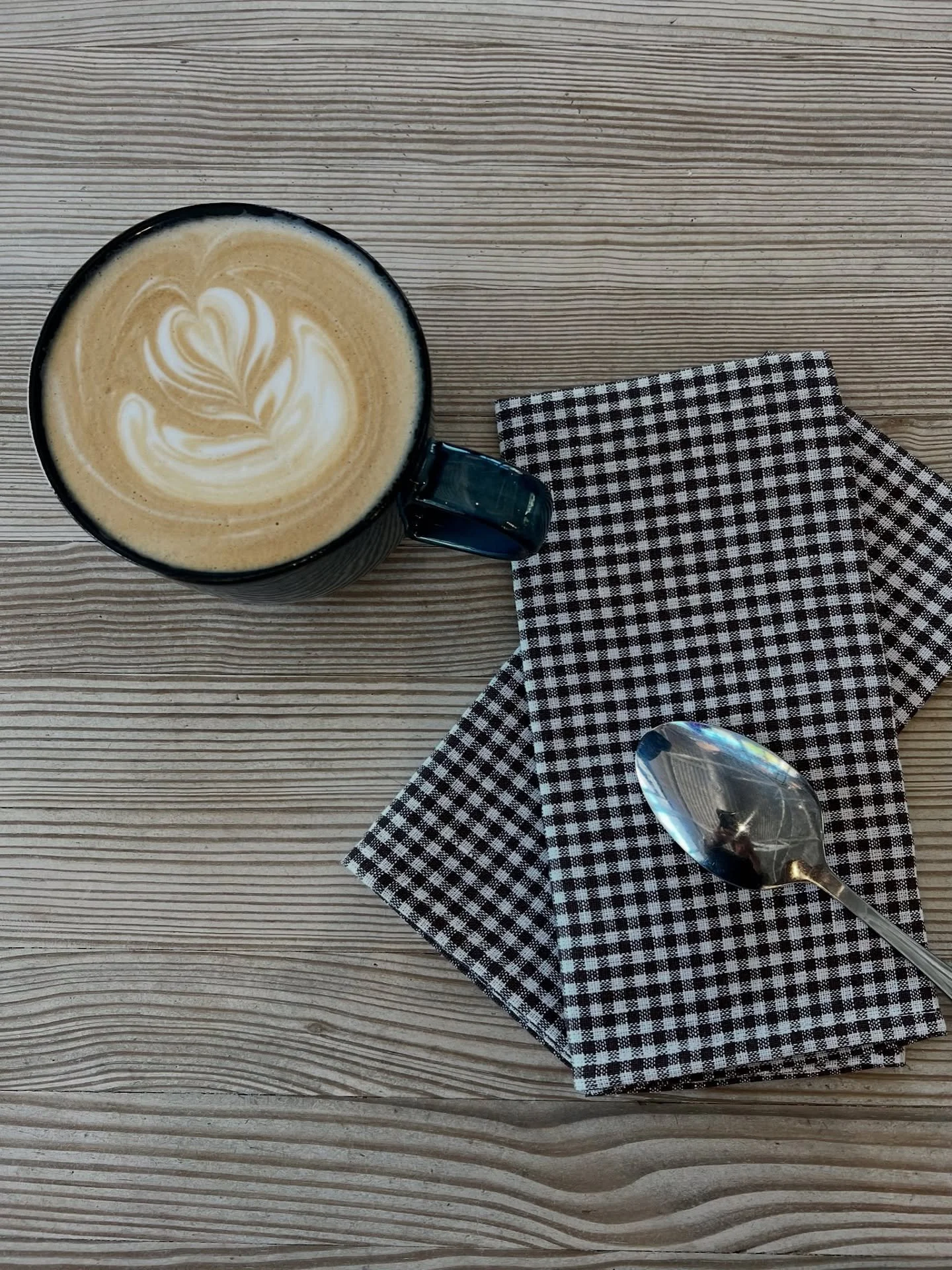 There is a crisp in the air this morning - A latte from Star is the perfect way to start the day!