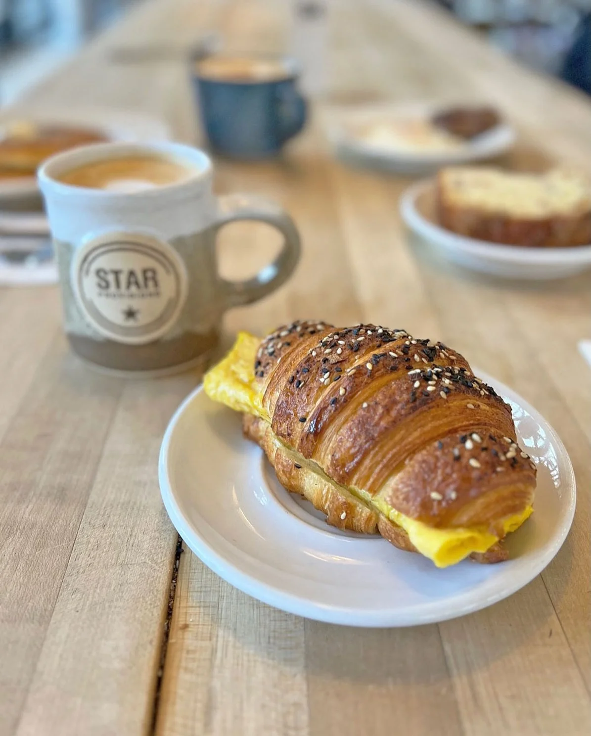 Weekend brunch at Star Provisions begins now ☕️