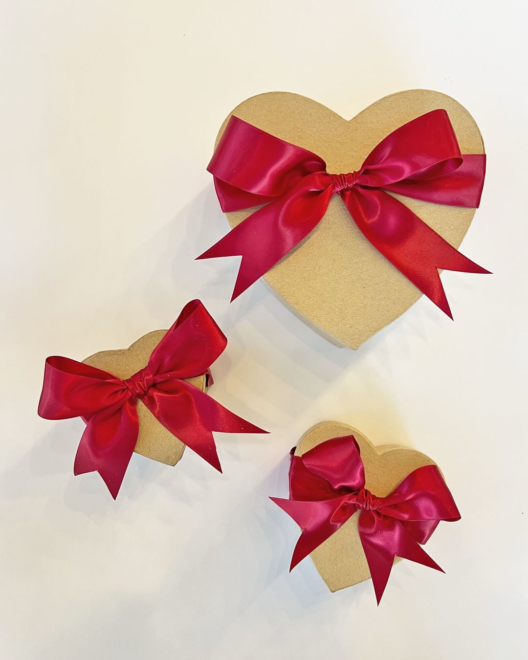 Sugar, strawberry shortbread cookies for your Valentine - tied up with a beautiful bow! 
Find the link to pre order in our stories today ❣️