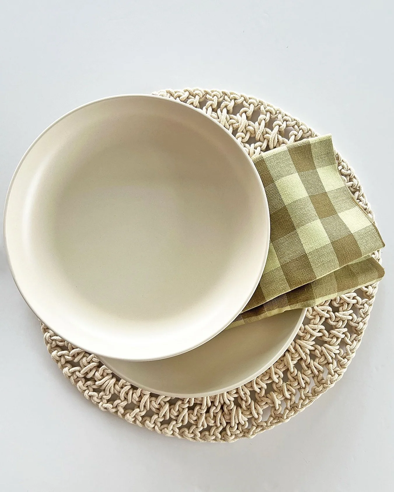 The perfect pasta dish from @ekobo_official - a simple, classic design ready for dinner. You can find the entire collection at Star Provisions!