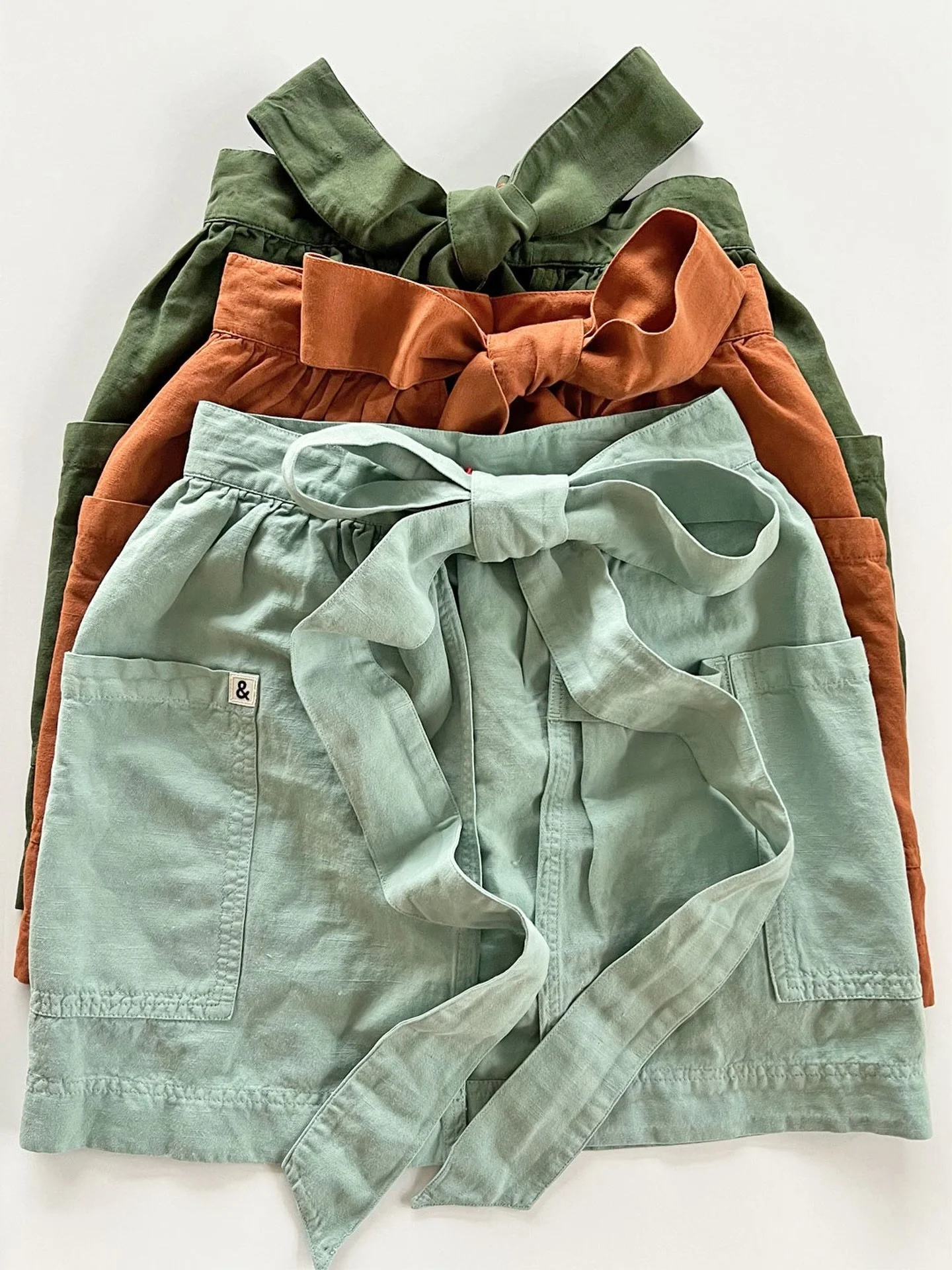 New!  Half - pinafore aprons from @hedleyandbennett 
We&rsquo;ve linked to them in our stories today!