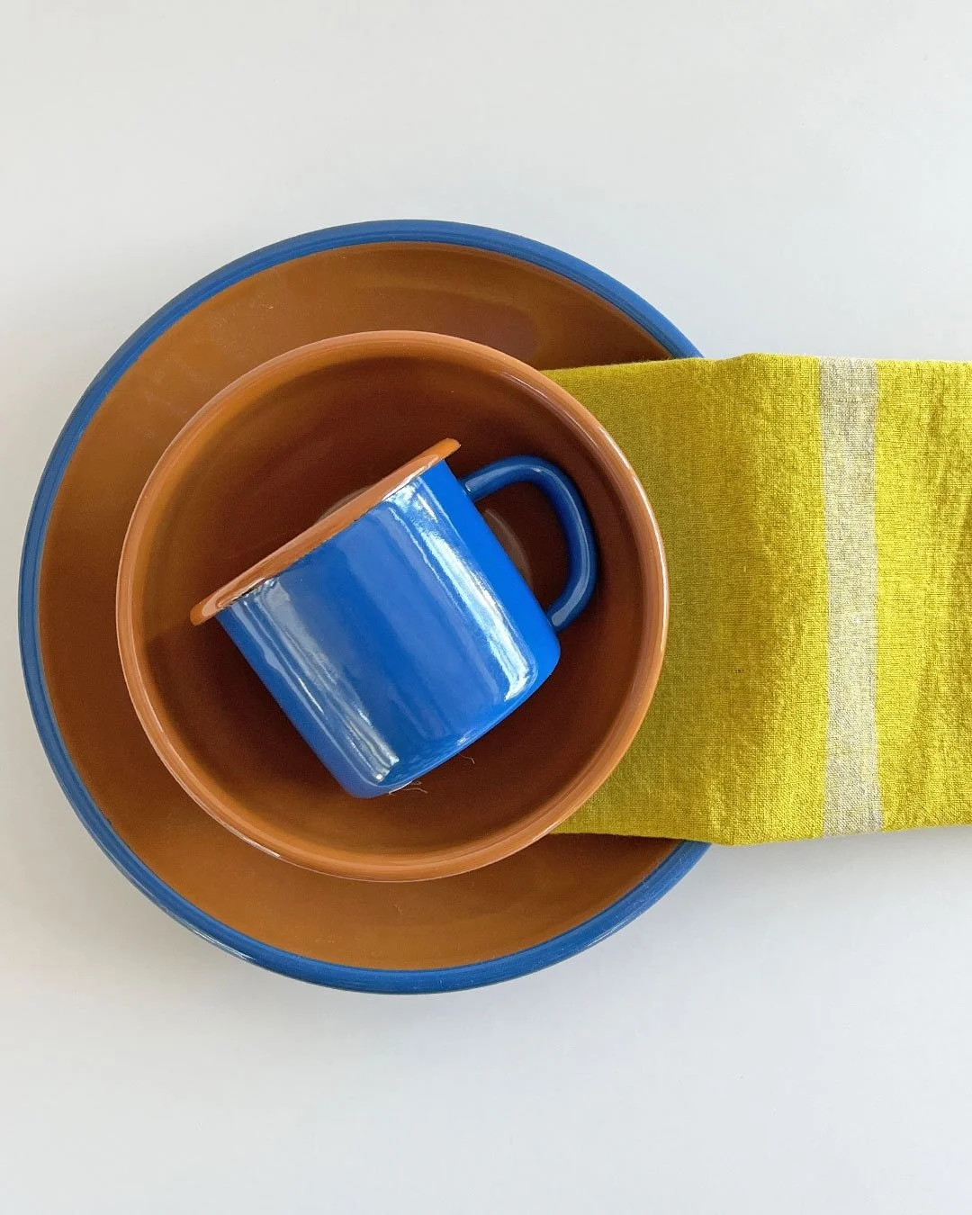 The softest laundered linen towels just arrived - four great color ways to use as an oversized napkin or a kitchen towel!