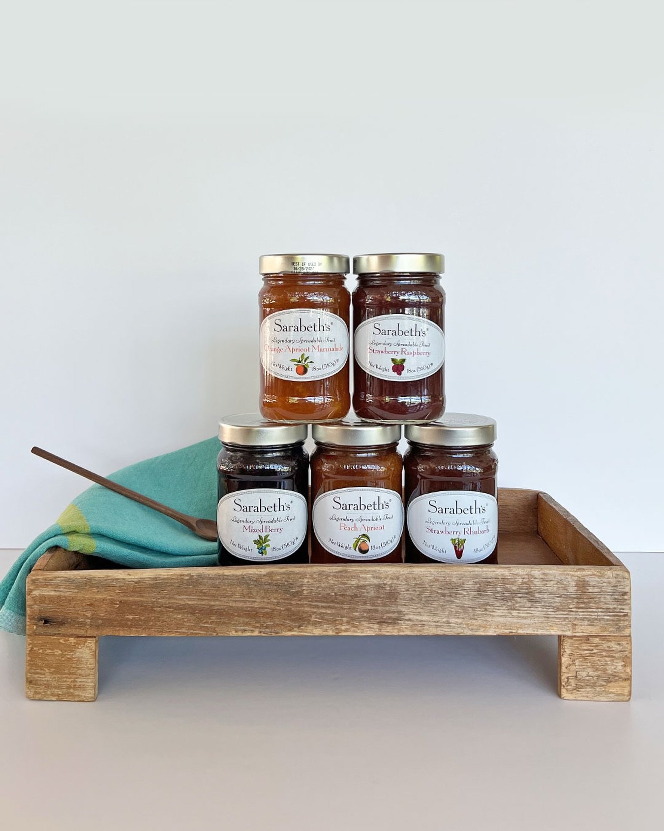 Spotlight on @sarabethsnyc delicious spreadable fruits - Mixed Berry, Strawberry Raspberry, Orange Apricot Marmalade and Strawberry Rhubarb 🍓