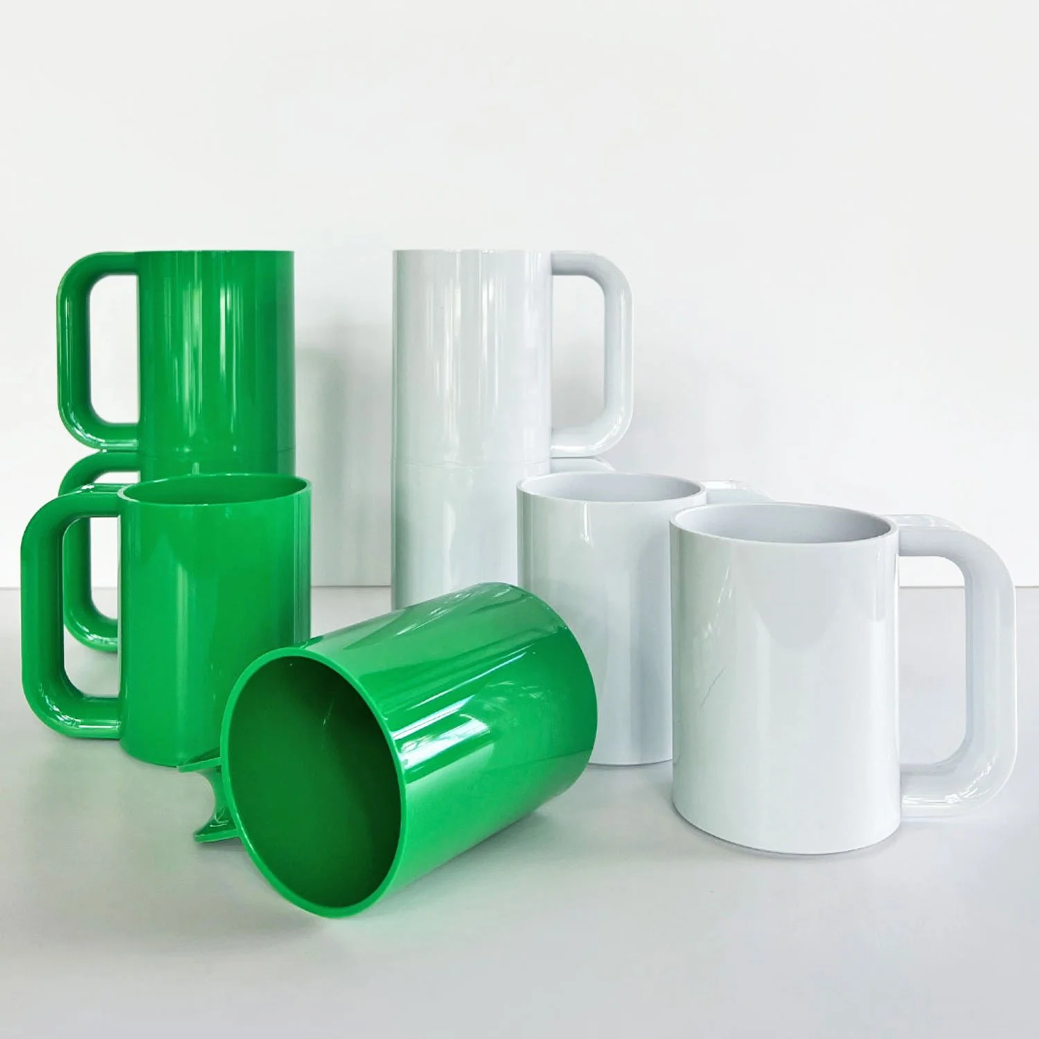 Max Dinnerware by Heller Furniture:  Large Mug