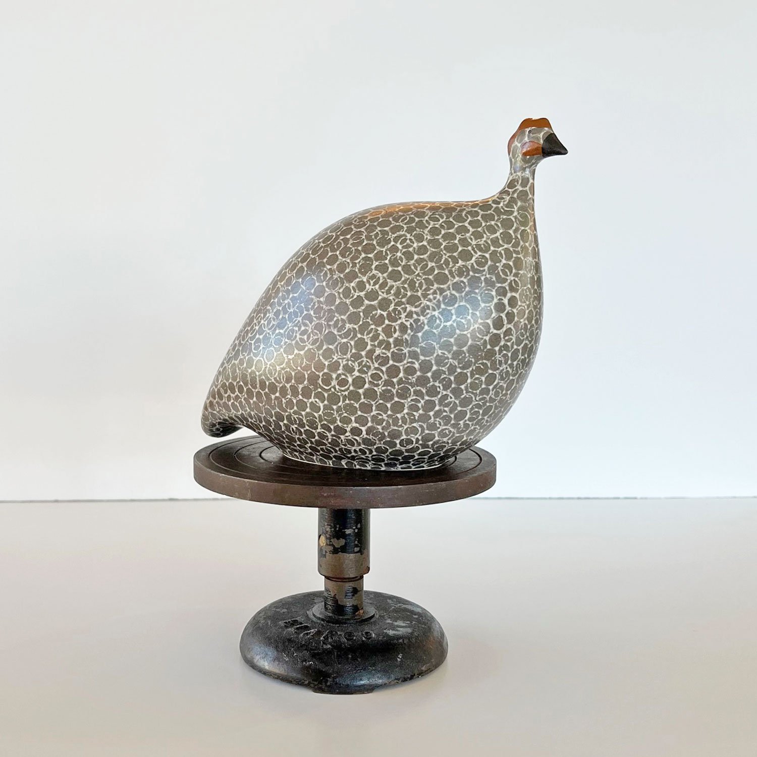ceramiques_lussan_guinea_fowl_matte_gray.jpg