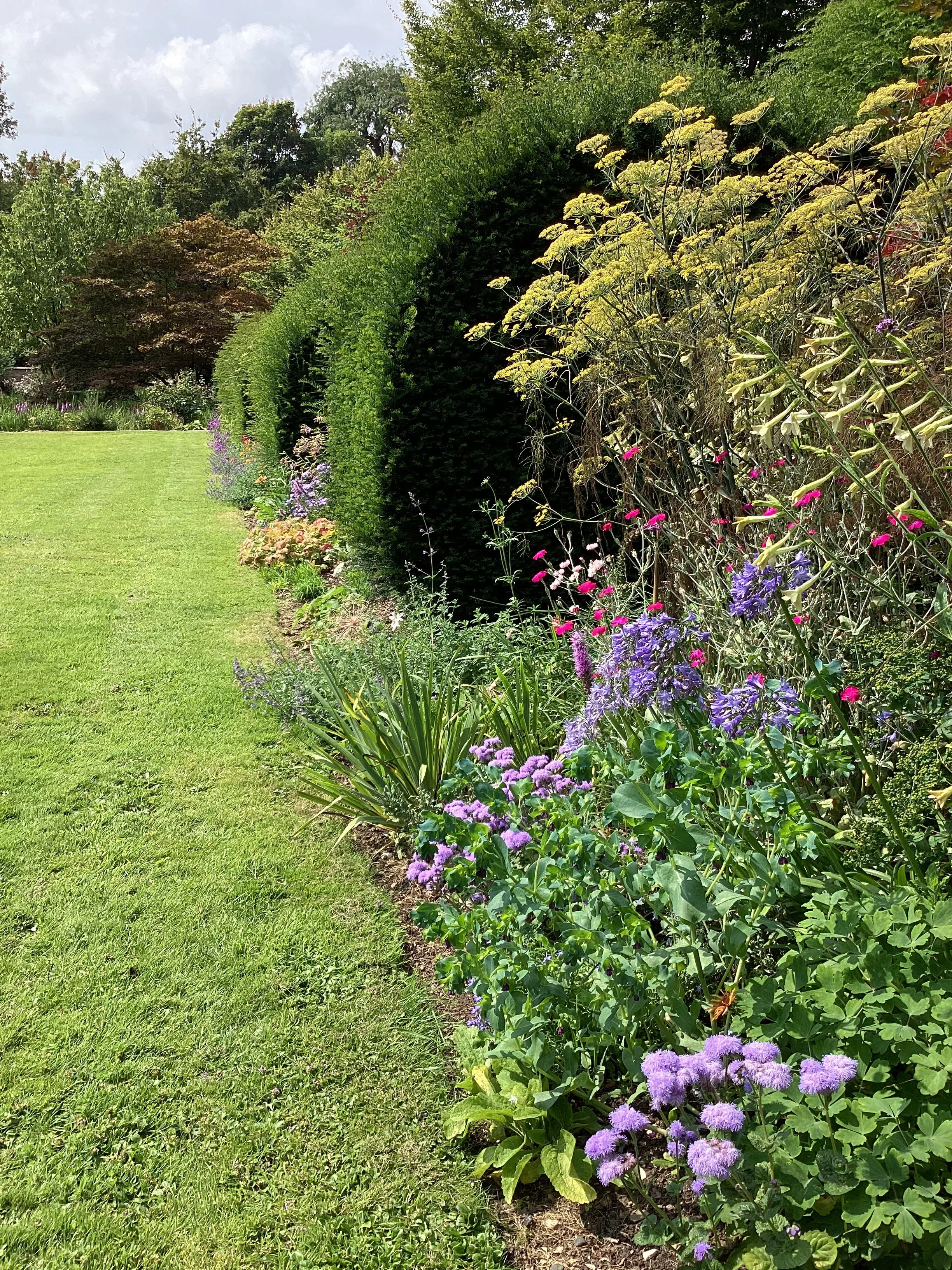 saltmarshe garden wedding.jpg