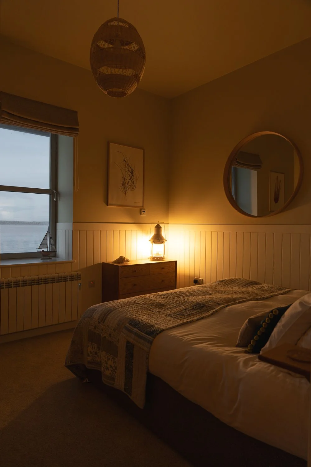 bedroom with lamp.jpg