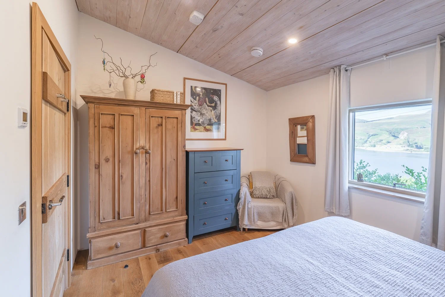 Studio Hoose bedroom 3.jpg