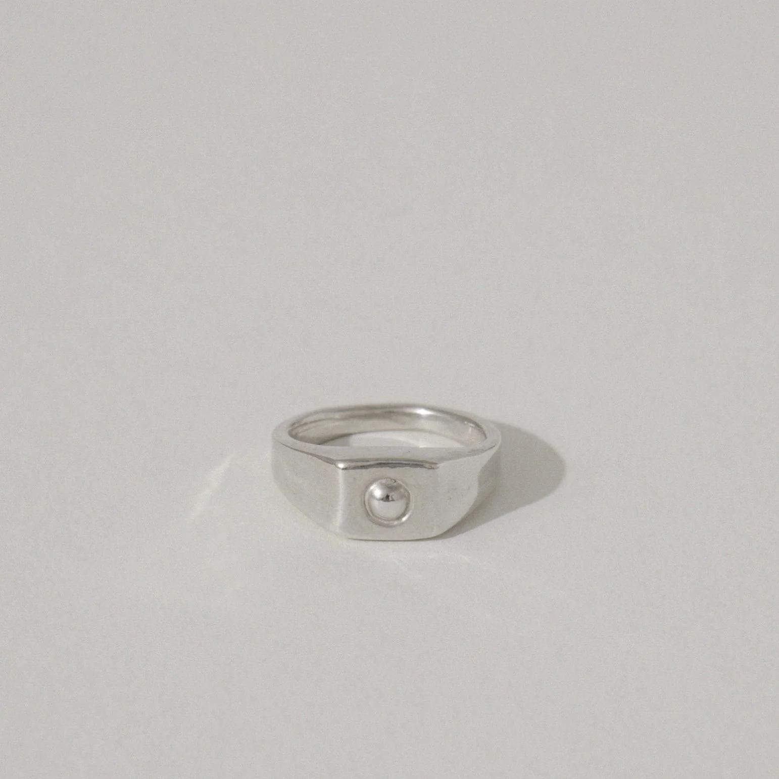 dot-signet-ring-silver_154-1543x2048 2.jpg