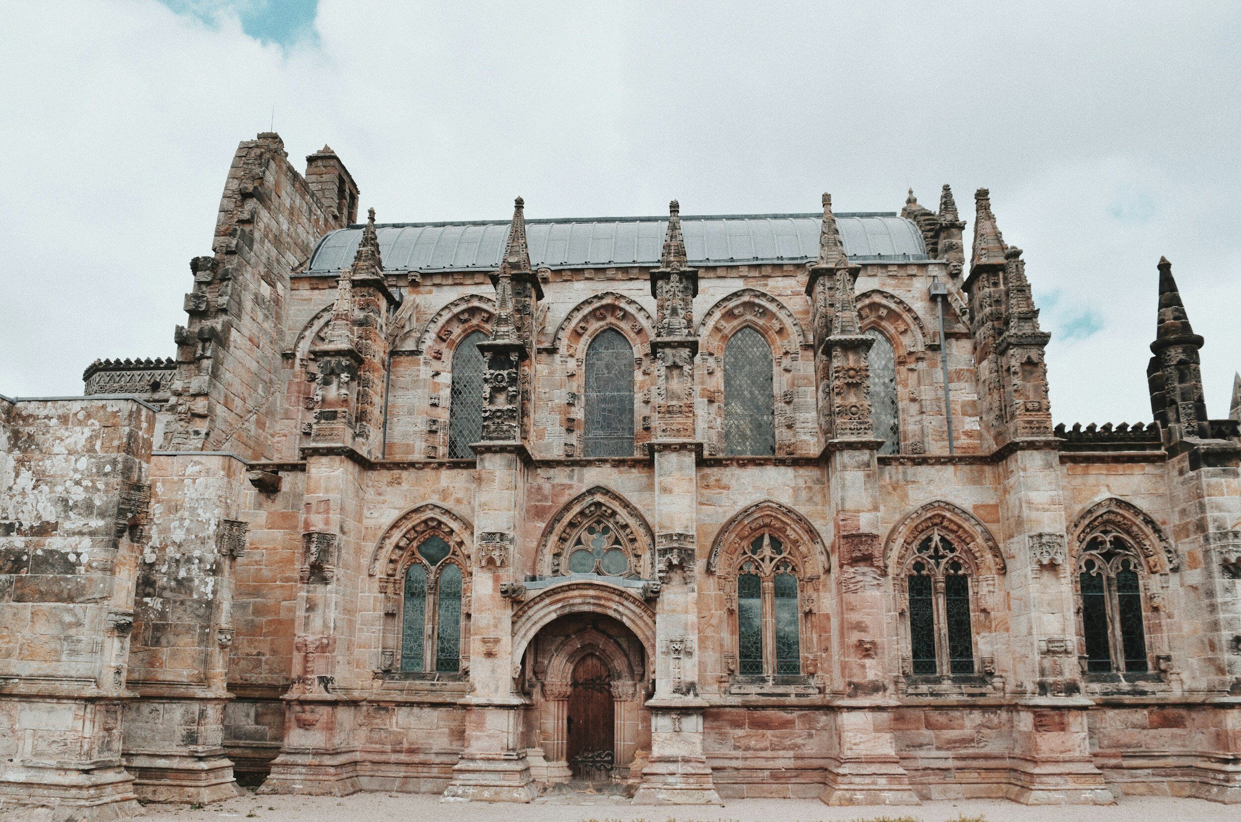 Beyond Rosslyn - Discovering Scotland’s Wonderful Kirks