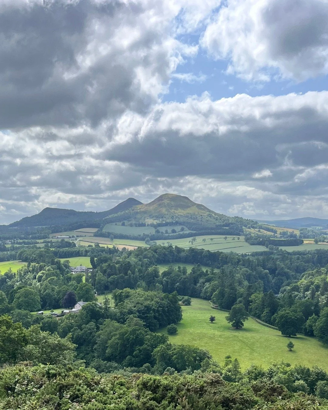 Scott's View is one of Scotland&rsquo;s most iconic panoramas, and the second stop on the Border Abbeys Guided Tour.  Named for Sir Walter Scott, this viewpoint is a great photo opportunity, but the tour goes further, revealing how the River Tweed&rs