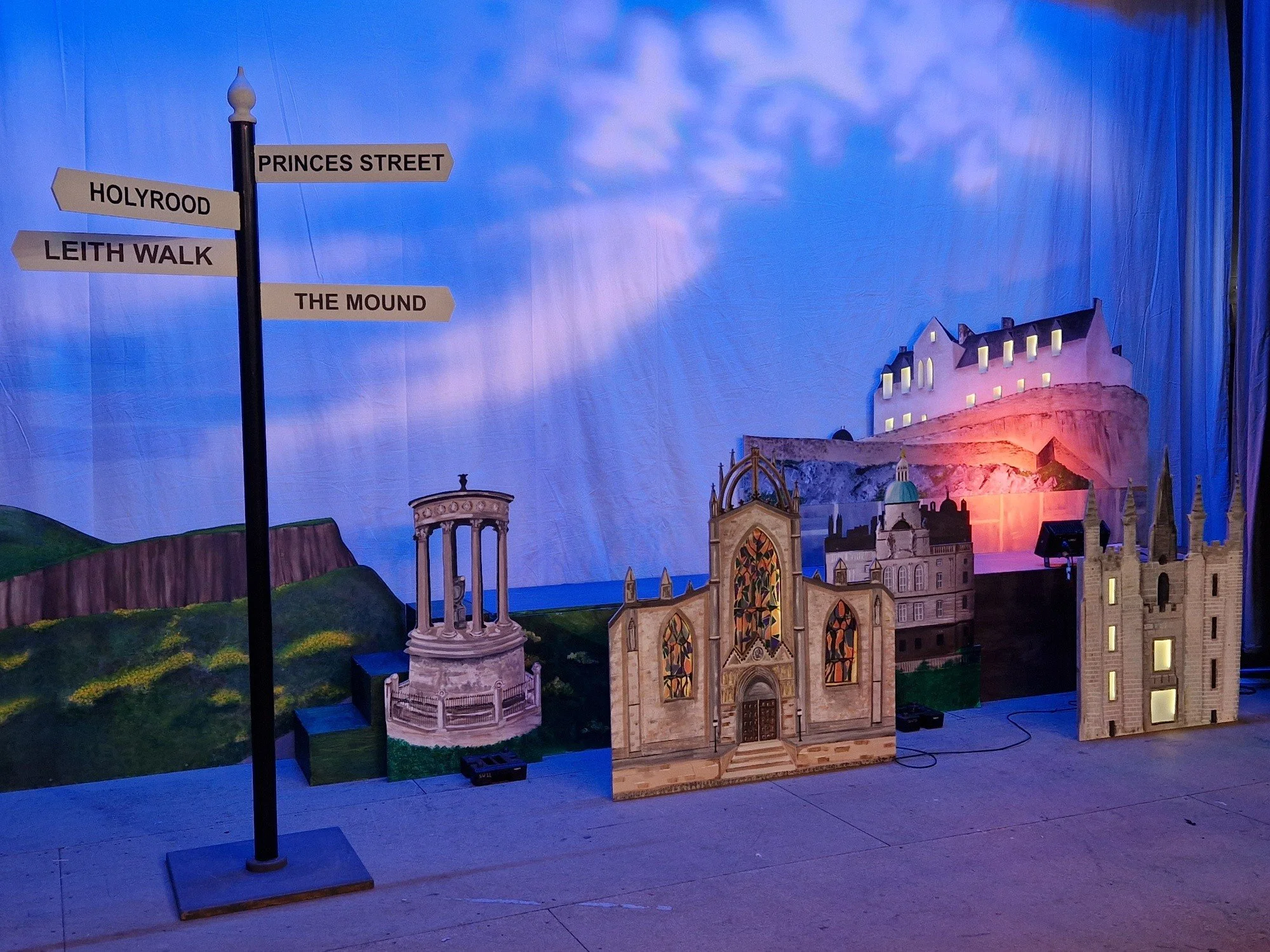 ‘Sunshine on Leith’ lights up Innerleithen