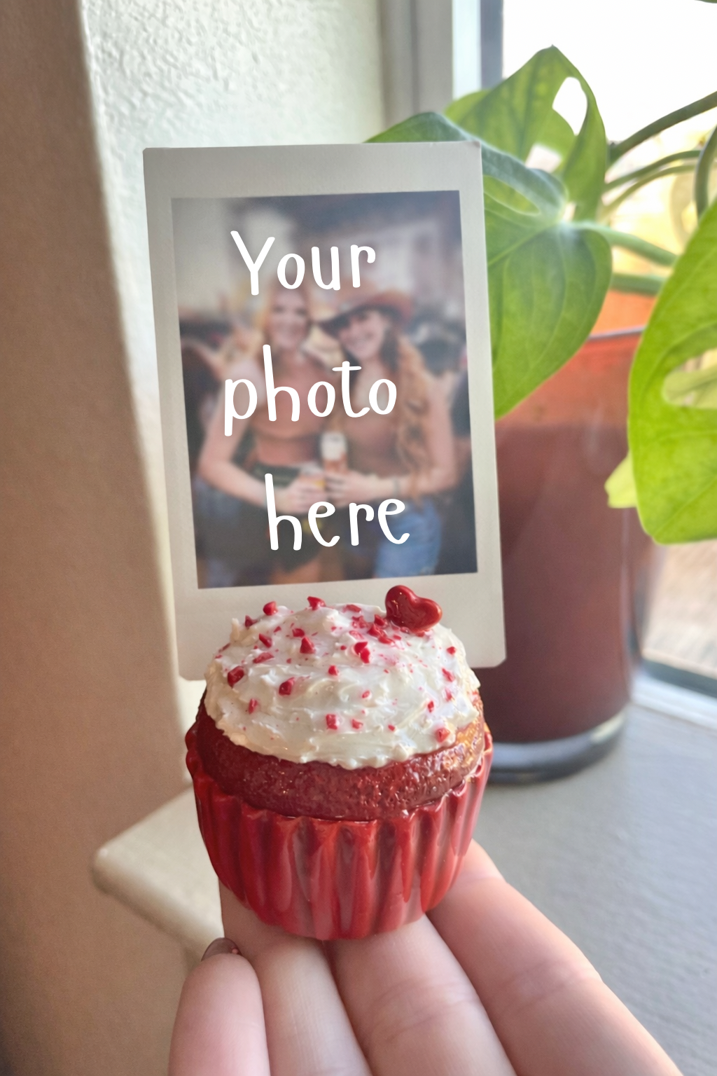 Red Velvet Cupcake - Photo Holder