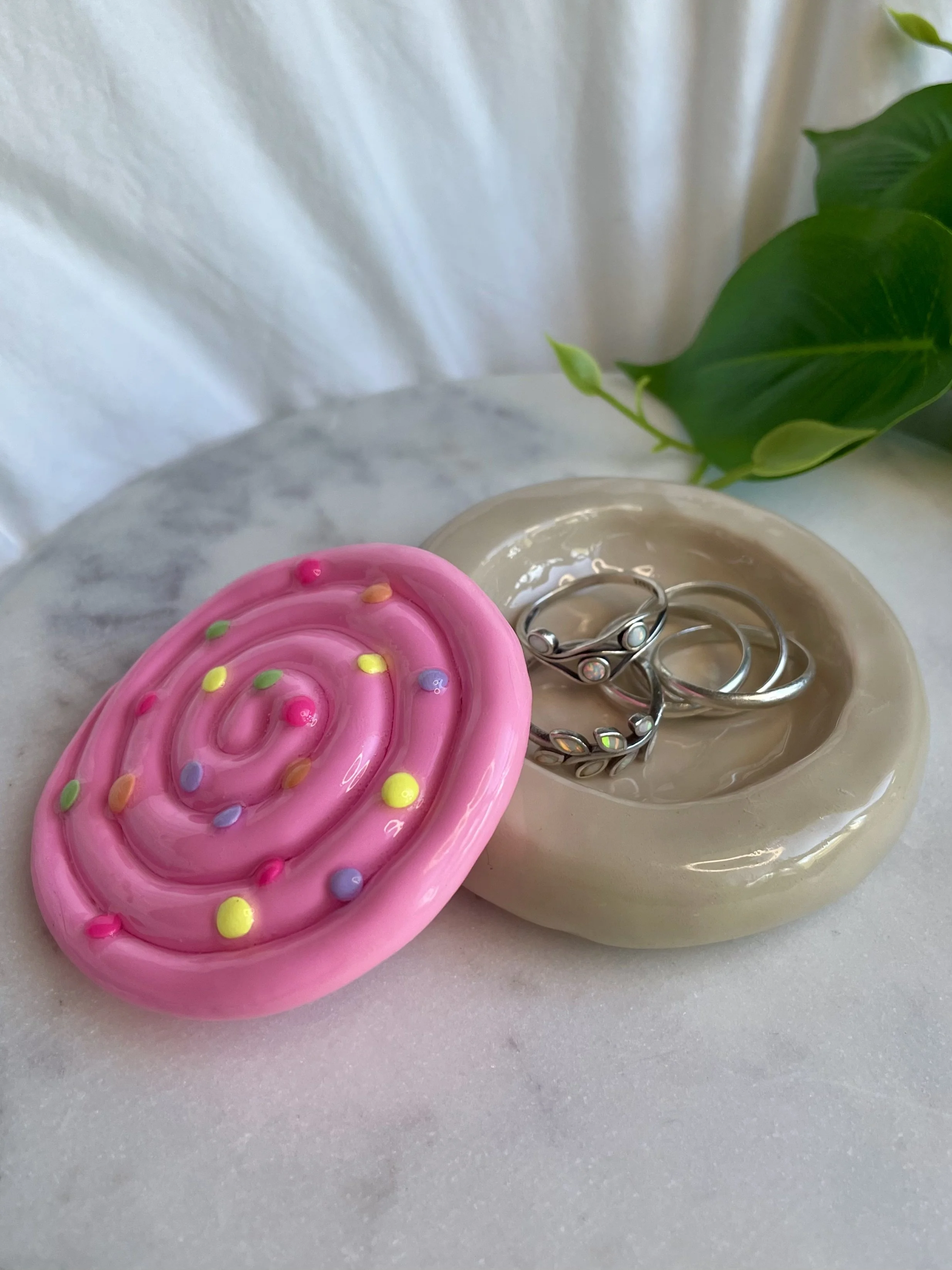 Crumbl Cookie - Trinket