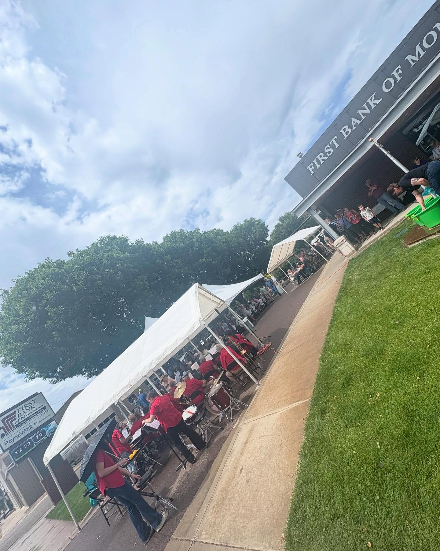 ~Fort Benton Friday~

Summer Celebration 2025 is upon us! 

Kick off bbq at First Bank of Montana with performances by @theluckyvalentines , Fort Benton City Band, and Greg Kinder! 

Don&rsquo;t miss out on all of the fun throughout the weekend. And 