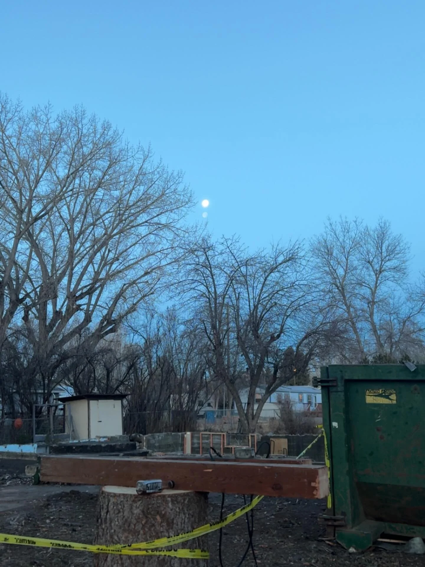 ~Mellow Monday~

Moon set

#mellowmonday #moonset  #fortbentonlibrary #fortbentonmontana #chouteaucounty