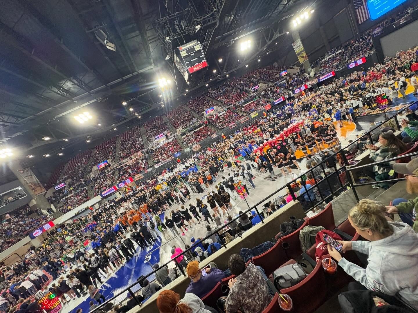 ~Fort Benton Friday~

Longhorn wrestlers at state!

Gooooooooooo Horns! 🤘🏼

#fortbentonfriday #montanastatewrestling #fortbentonlibrary #fortbentonhighschool #fortbenton
