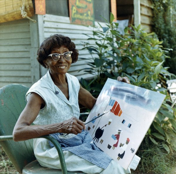 clementine-hunter-on-melrose-plantation-in-natchitoches-louisiana-in-the-1960s.jpg