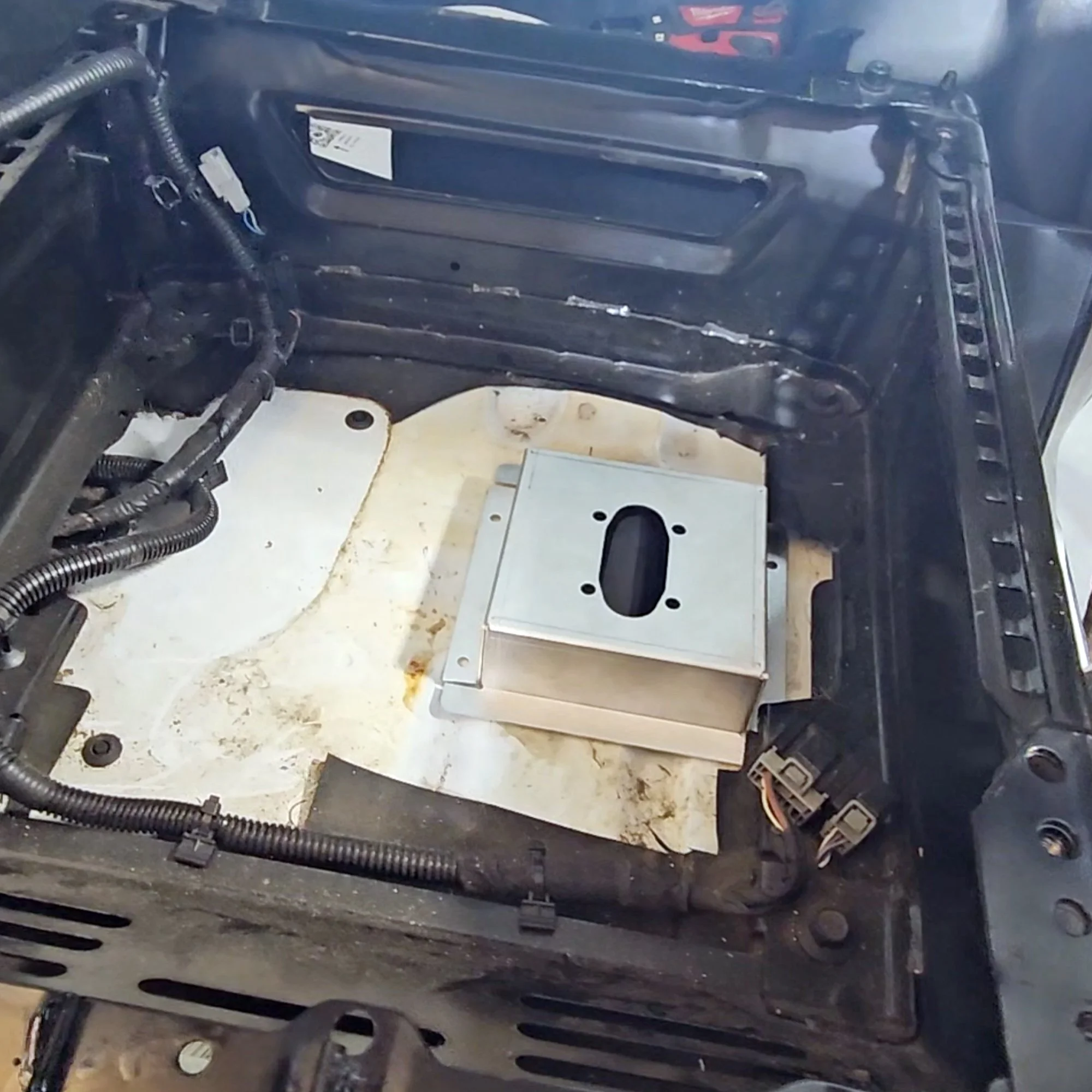 EVB-TRANSIT-HEATER-PLATE-04.jpg