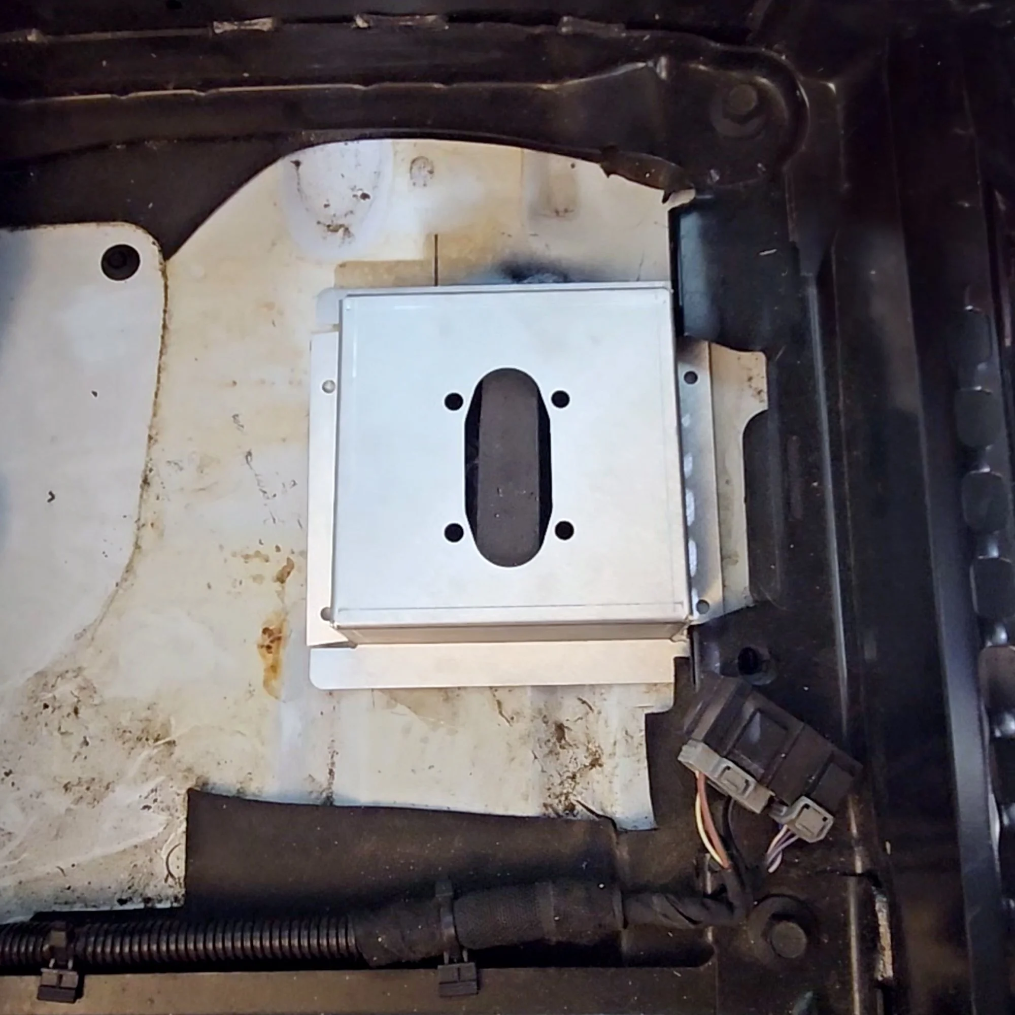 EVB-TRANSIT-HEATER-PLATE-05.jpg