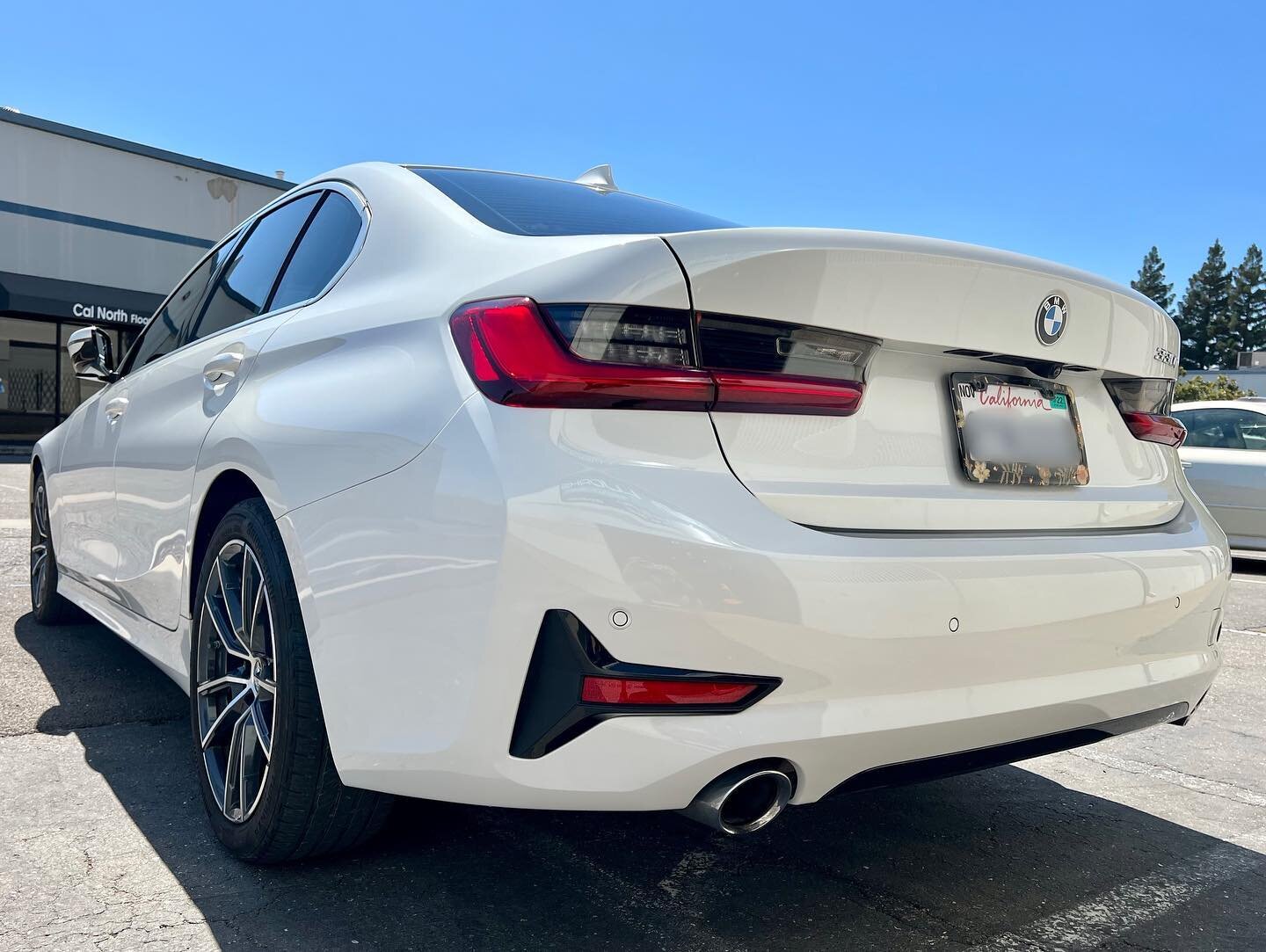 Rear bumper and RT quarter panel repair and refinish. Call us at (916)-469-9931 or DM us for an estimate!
.

#bmwm #mperformance #bimmerpost #bmwm4 #bmwmotorsport #bmwperformance #bimmergram #bmwm_fam #bmwmafia #bmwgram🖤🔥dreamcar #bmw #bmwfan #bimm