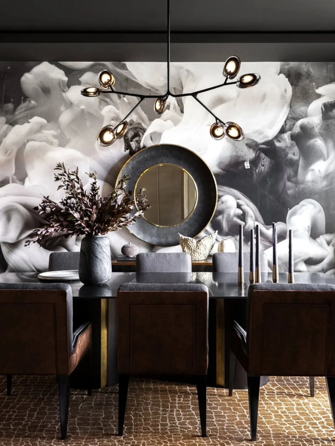 Moody dining room captured for @donnamondiinteriordesign . Styled by @kristihunter.
.
.
.
#interior #interordesigner #interiorsphotographer #architecturalphotographer #interiordesigner #chicagodesigner #dcphotographer #nyphotographer #diningtable #di