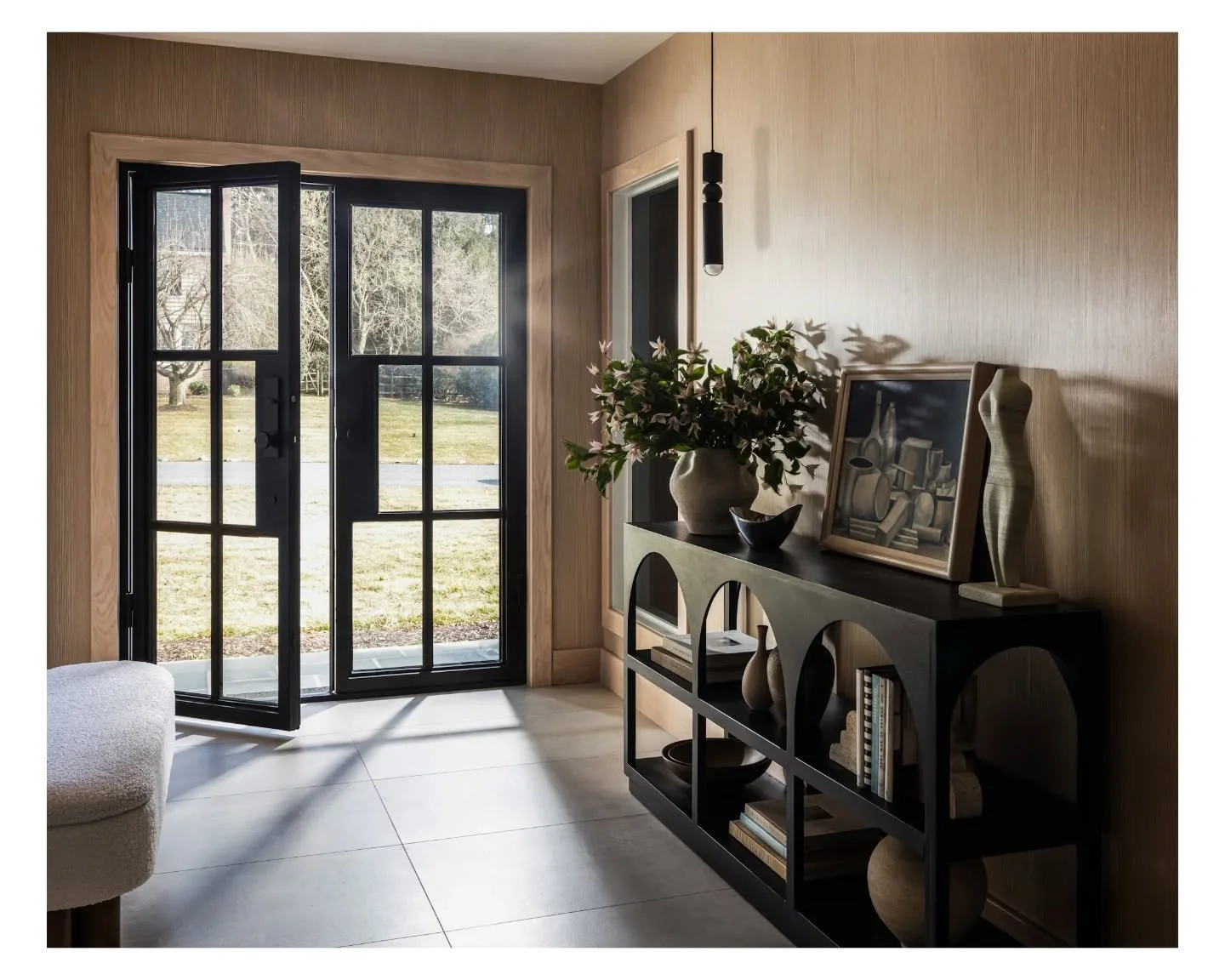 Entry. Captured for @pdfinteriors . Styling by @kristihunter.
.
.
#interiordesign #interiorsphotographer #architectureanddesign #interiorstyling #dcphotographer