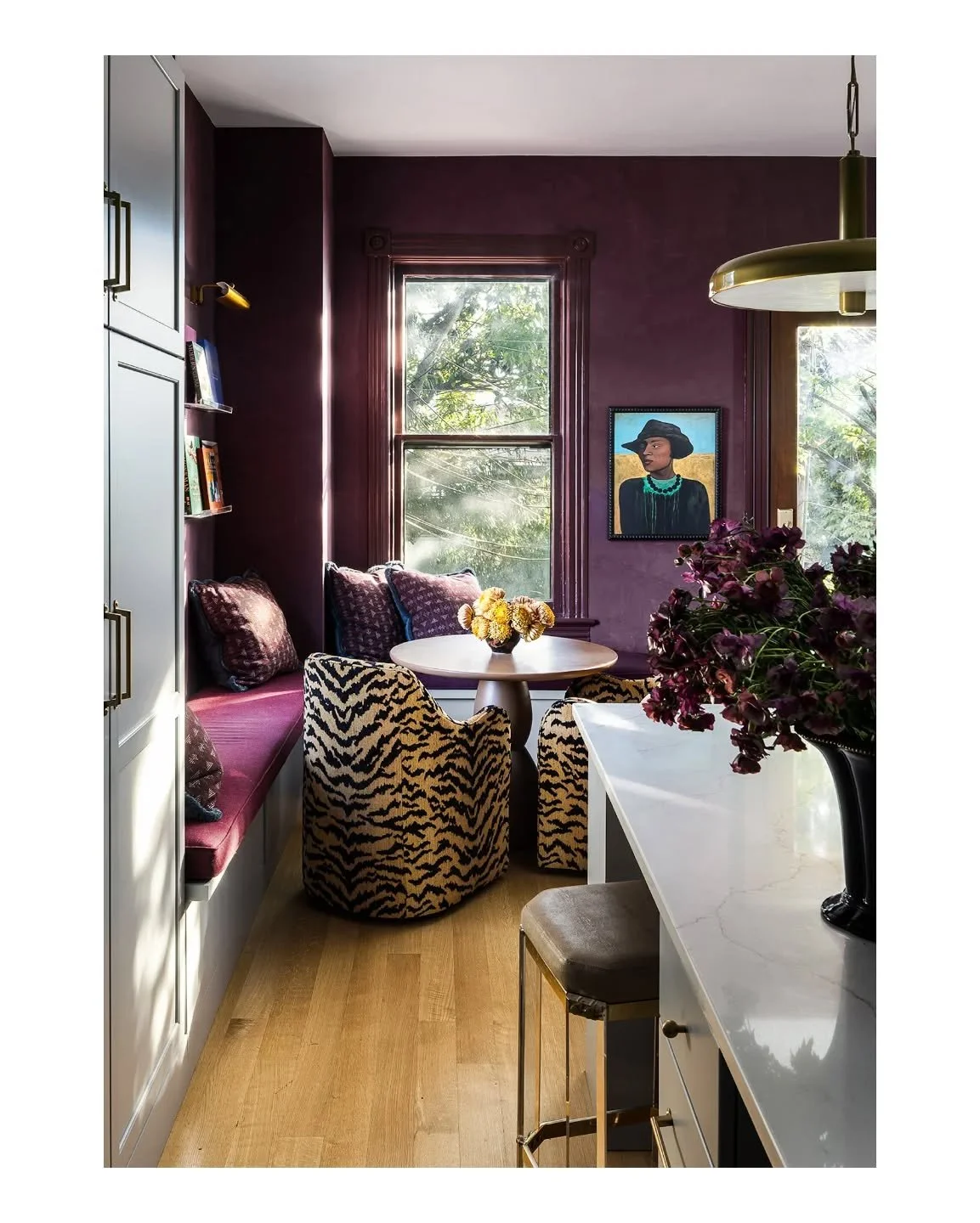 The beautiful showroom and studio of @lisaandleroy. Styling by @kristihunter.
.
.
#interiorsphotographer #architecturalphotographer #nyphotographer #dcphotographer #interiordesign