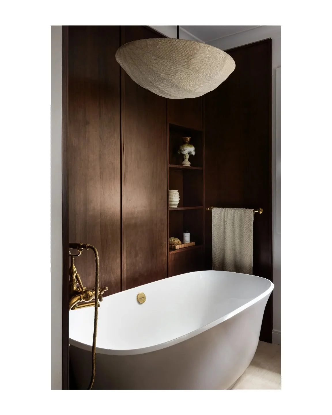 Absolute elegance. Captured for @pdfinteriors. Styling by @limonatacreative.
.
.
#interiorsphotographer #architecturalphotographer #dcphotographer #interiordesign #lovemyjob