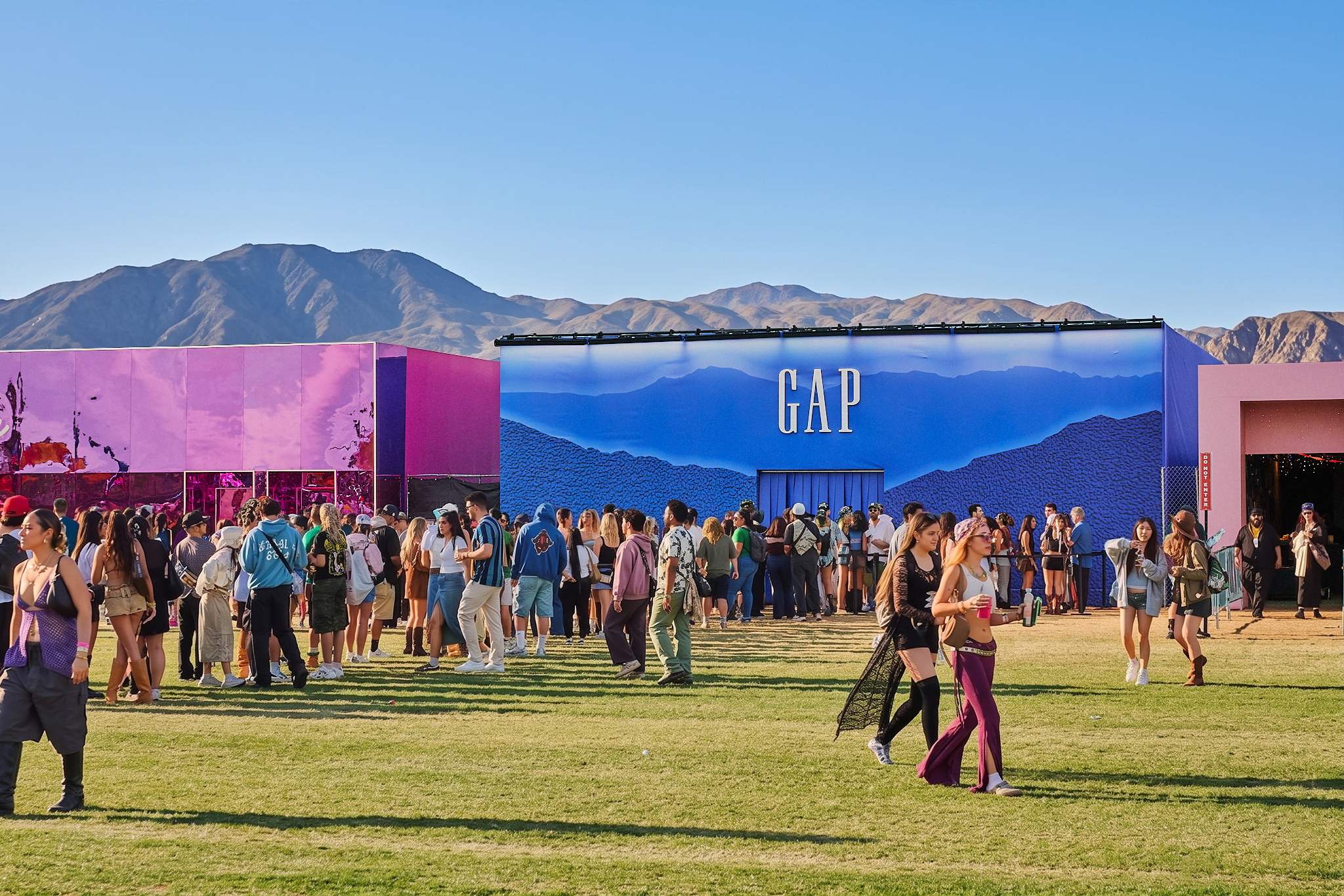 Gap-CMGCoachella2026-wknd1-RSP-web-150dpi_DSC9758.png