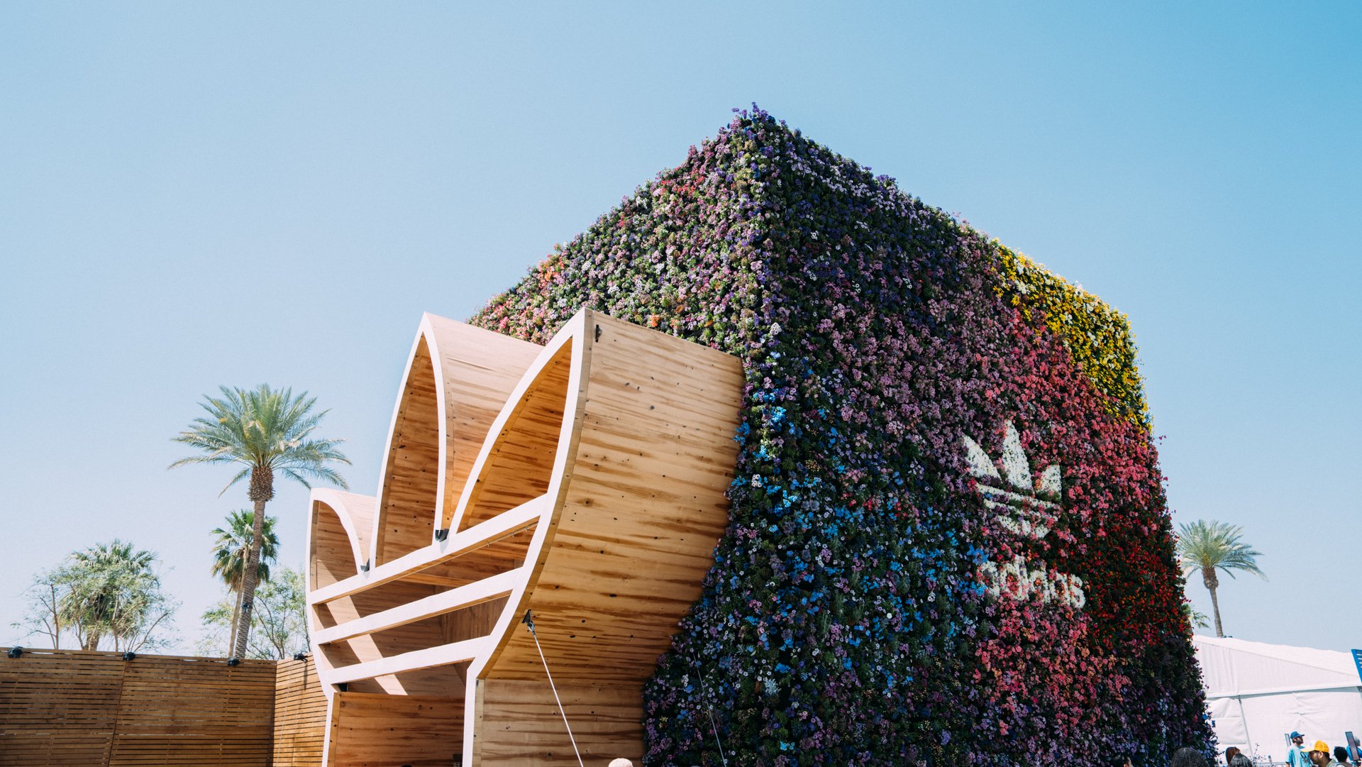 CMG-coachella2023-VCH-Adidas-exterior-150 DPI-04279.jpg