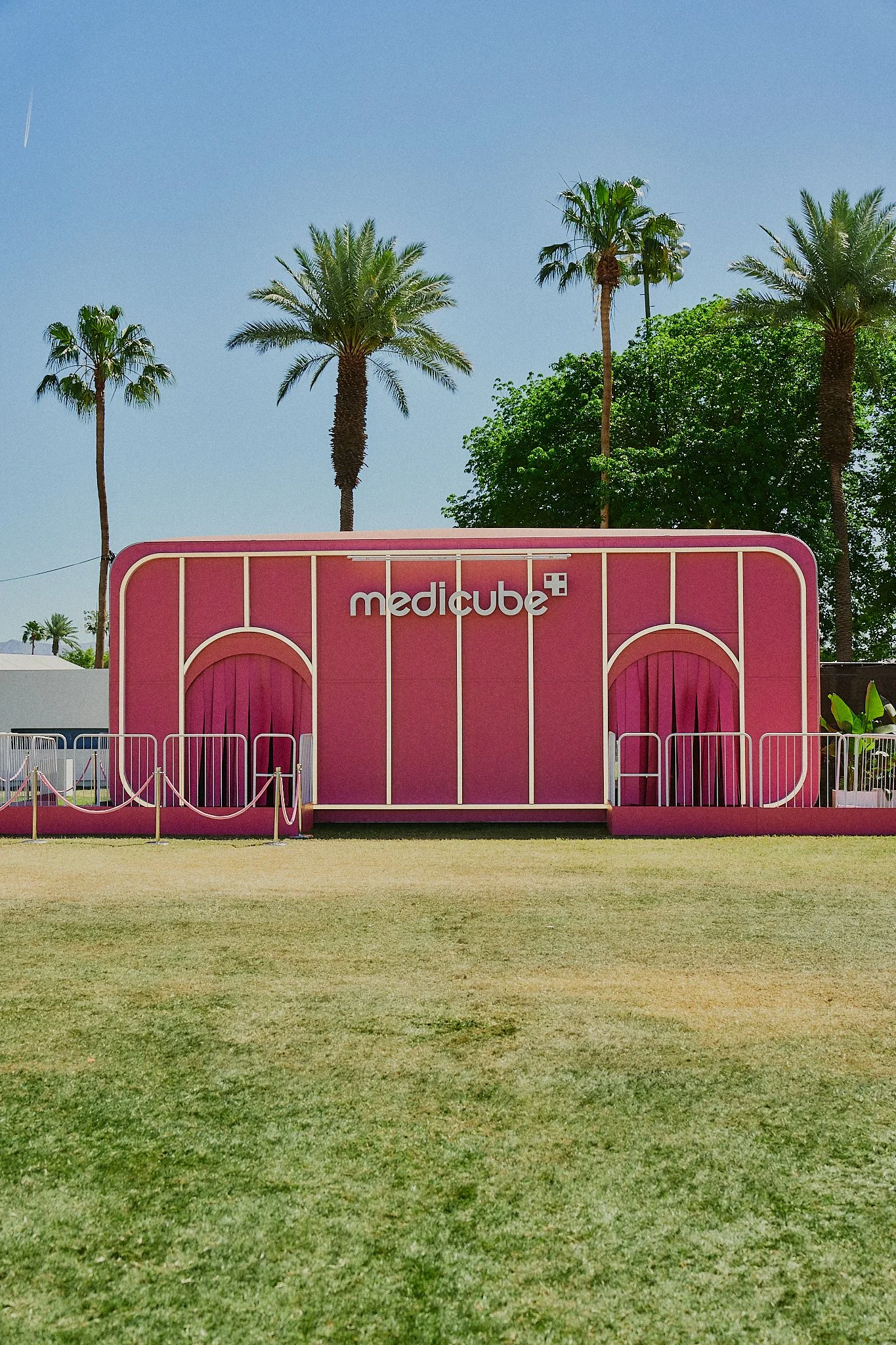 Medicube-CMGCoachella2026-wknd1-RSP-web-150dpi_DSC7342.jpg