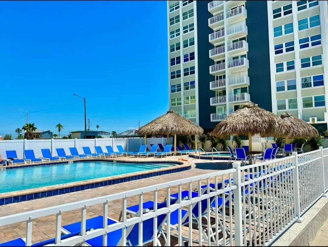 Pool (2).jpg