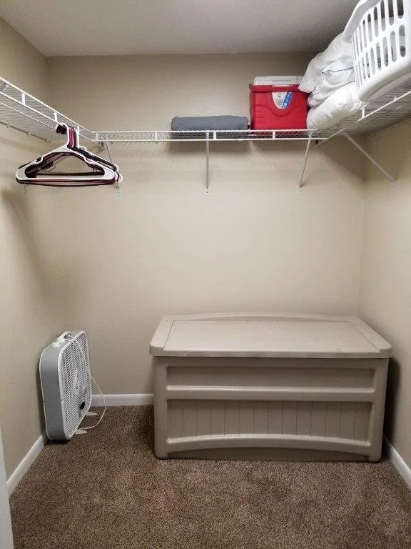 6-master closet.jpg