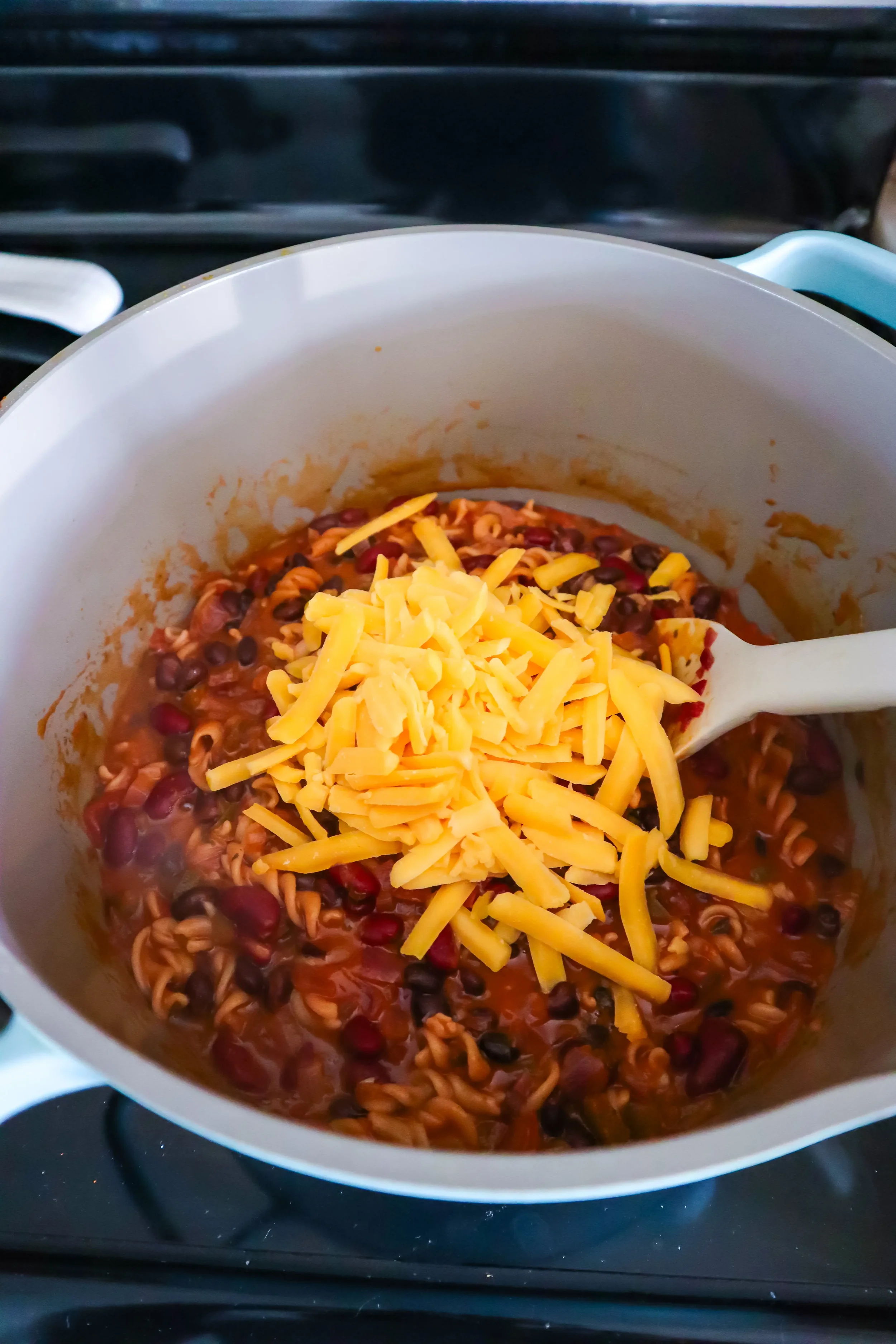 add cheese to vegetarian chili recipe - Jazzleaf (1).webp