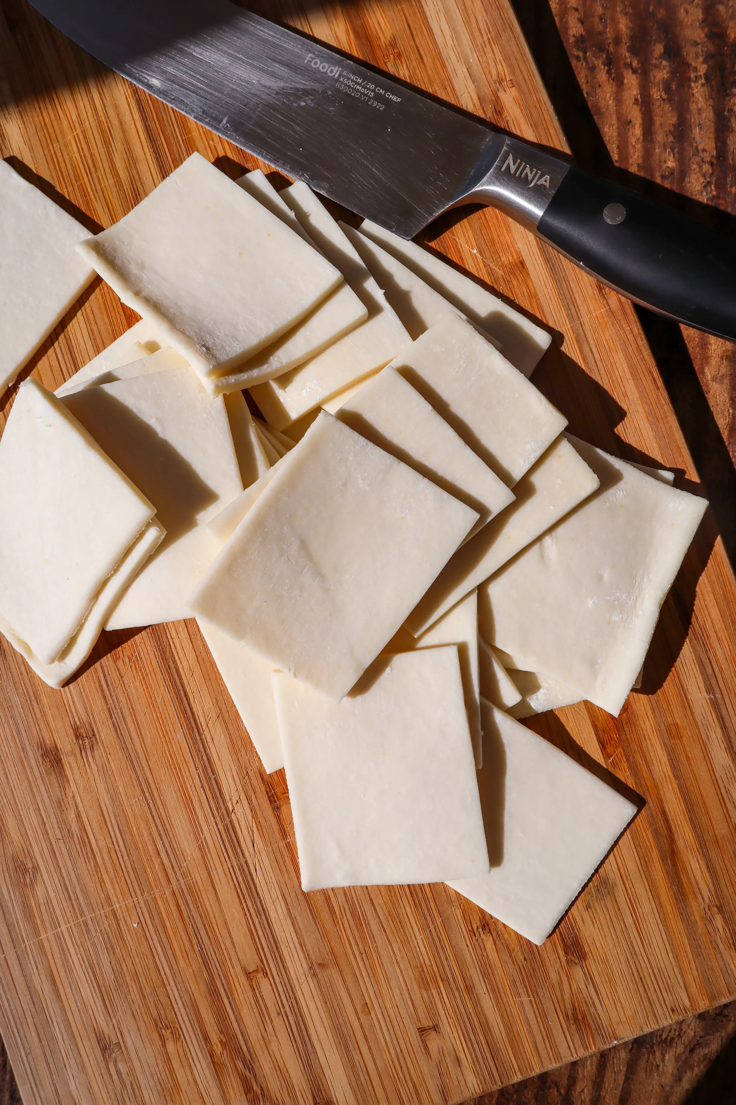 cutting-puff-pastry-into-squares.webp